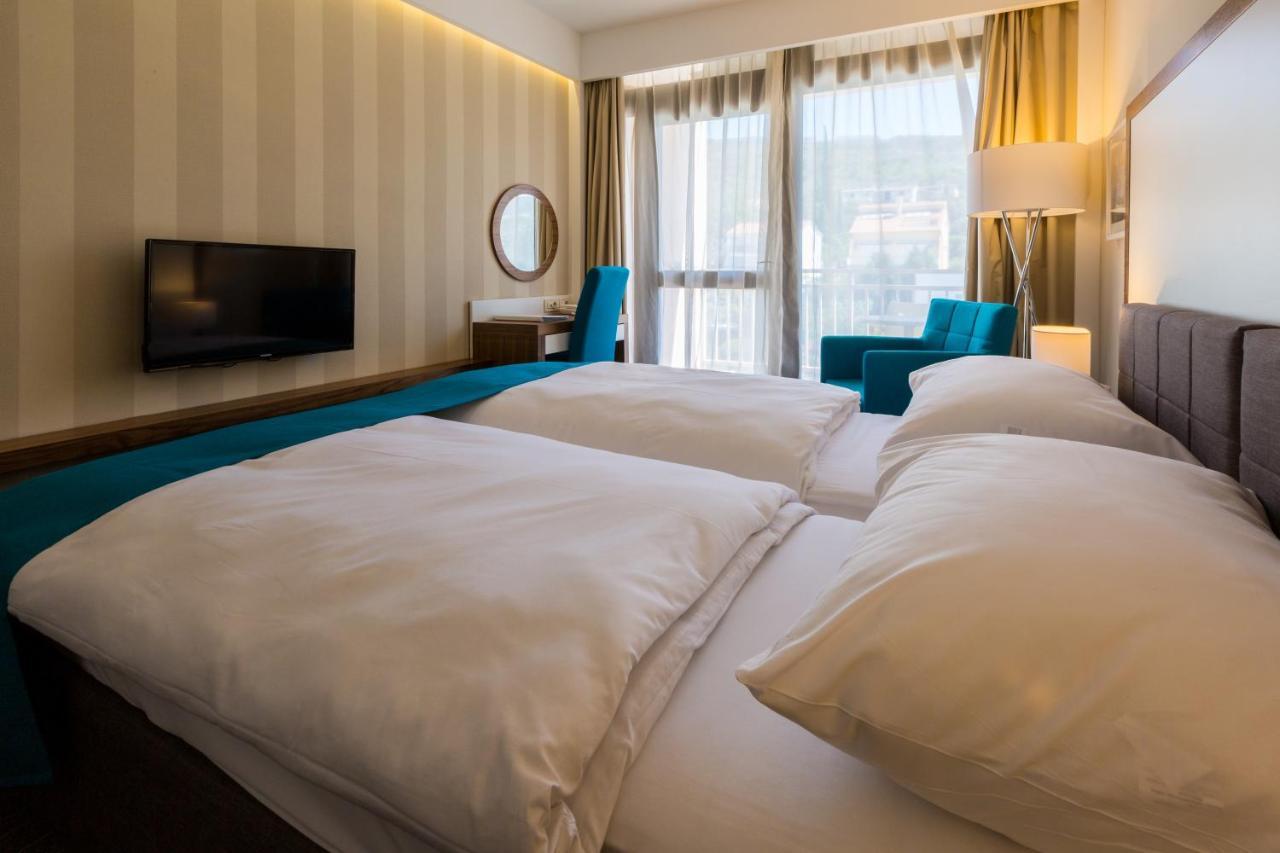 Double or Twin Room,1641018553:JPEG