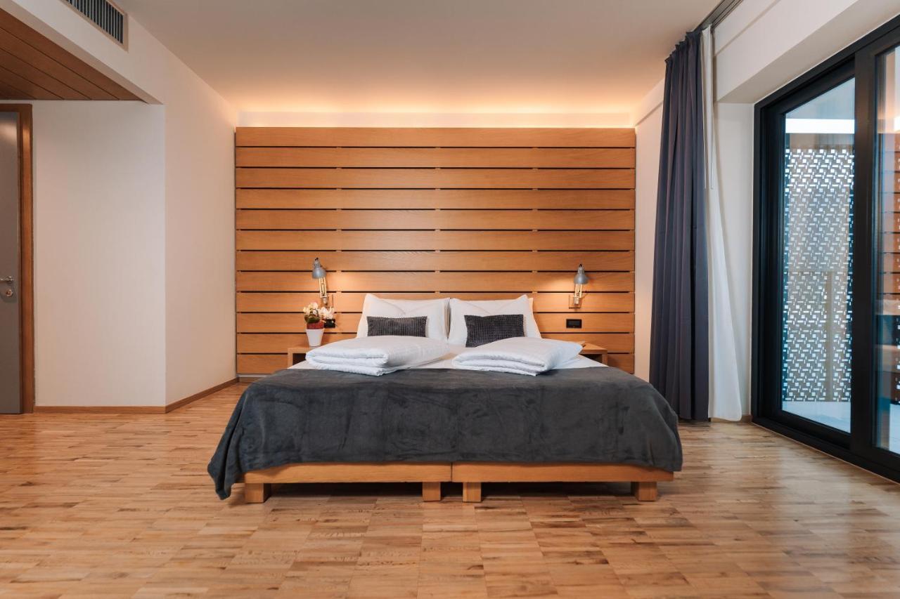 Premium Room with Lake View