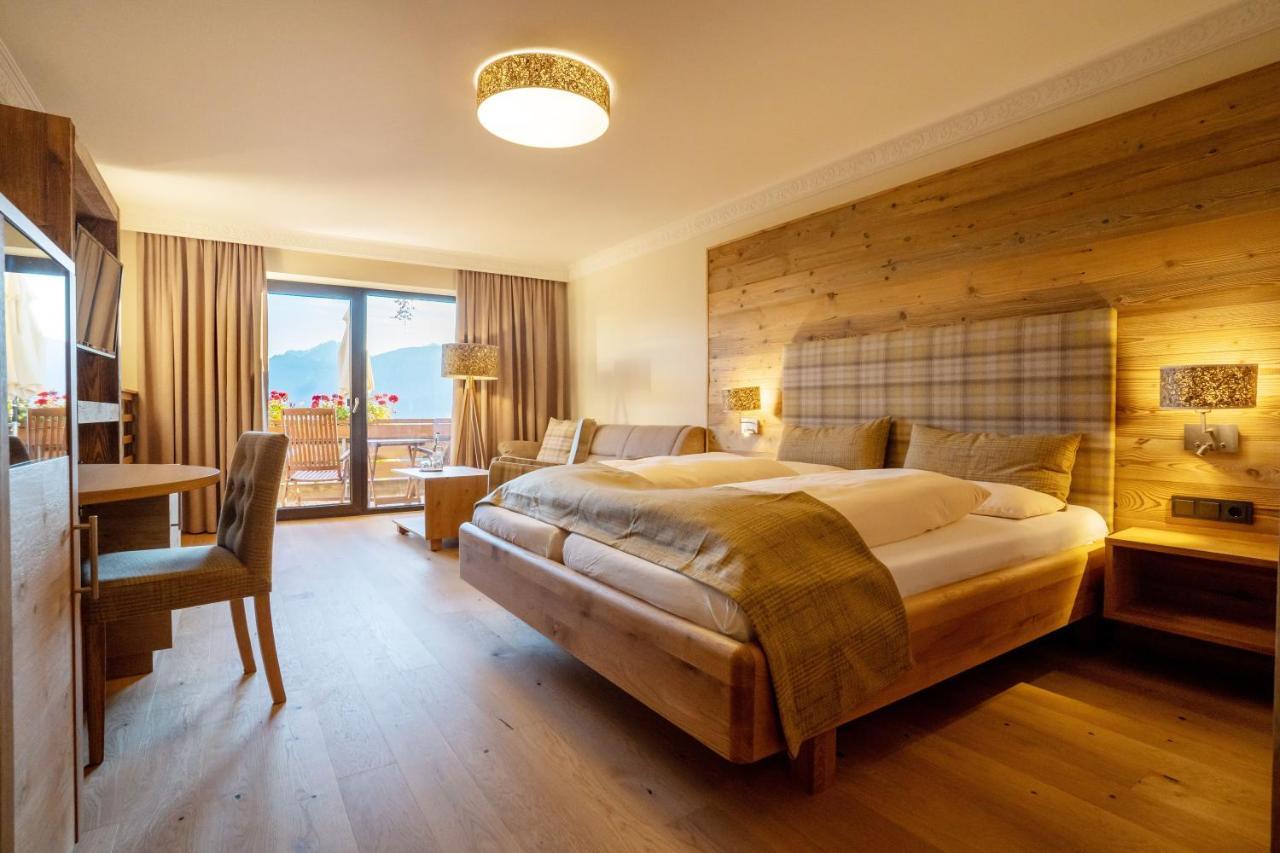 Superior Double Room Balcony or Terrace,1115983002:JPEG