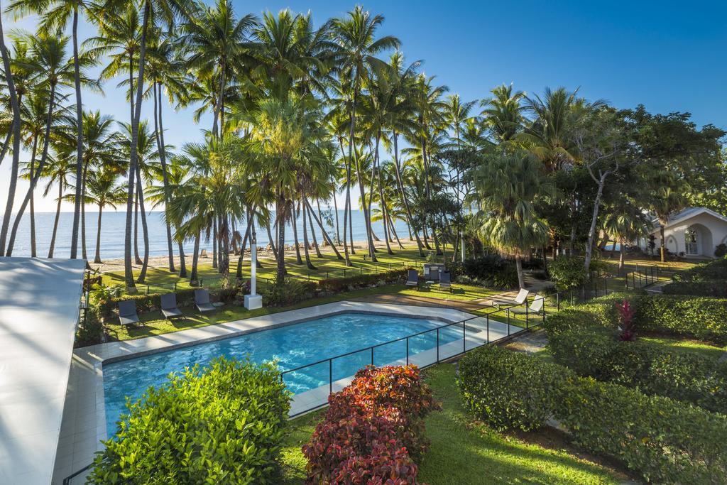 1 Bedroom Beach Front Apartment - Free Parking, WiFi and Daily Beach Yoga