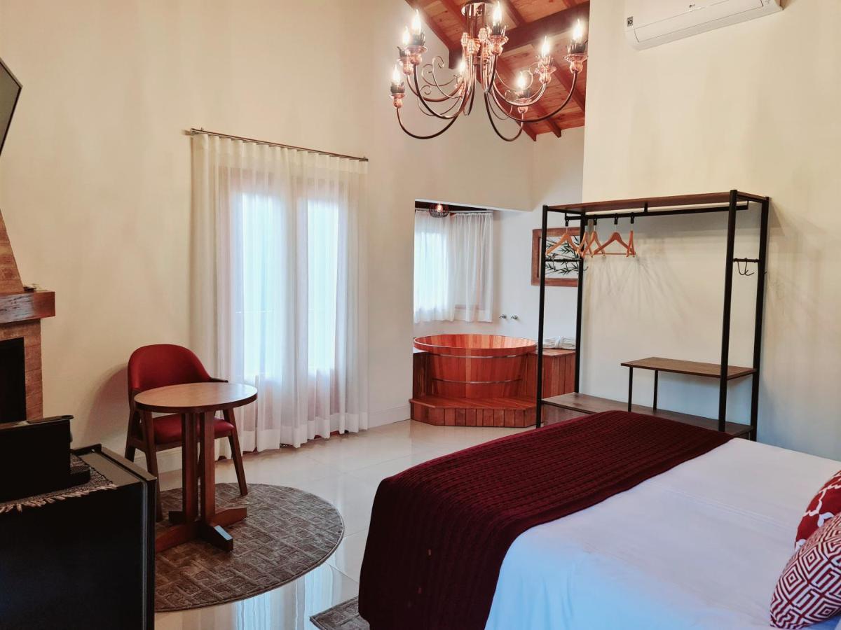 Chalé Deluxe com Banheira de Hidromassagem