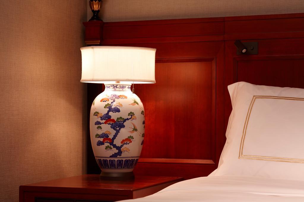 Chambre Lit King-Size Prime Supérieure avec Accès au Spa - Vue sur Ville