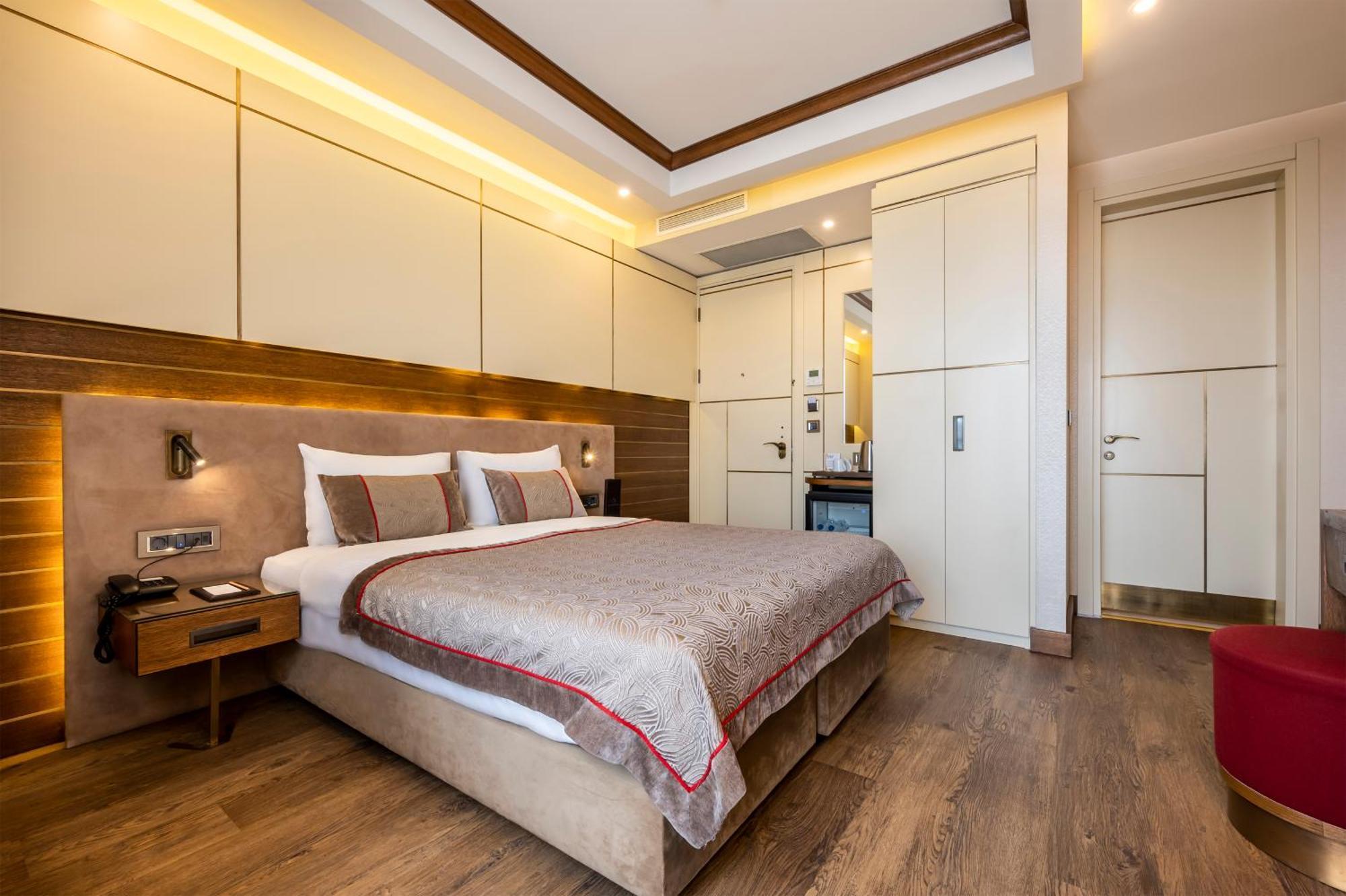 Deluxe Room Golden Horn View