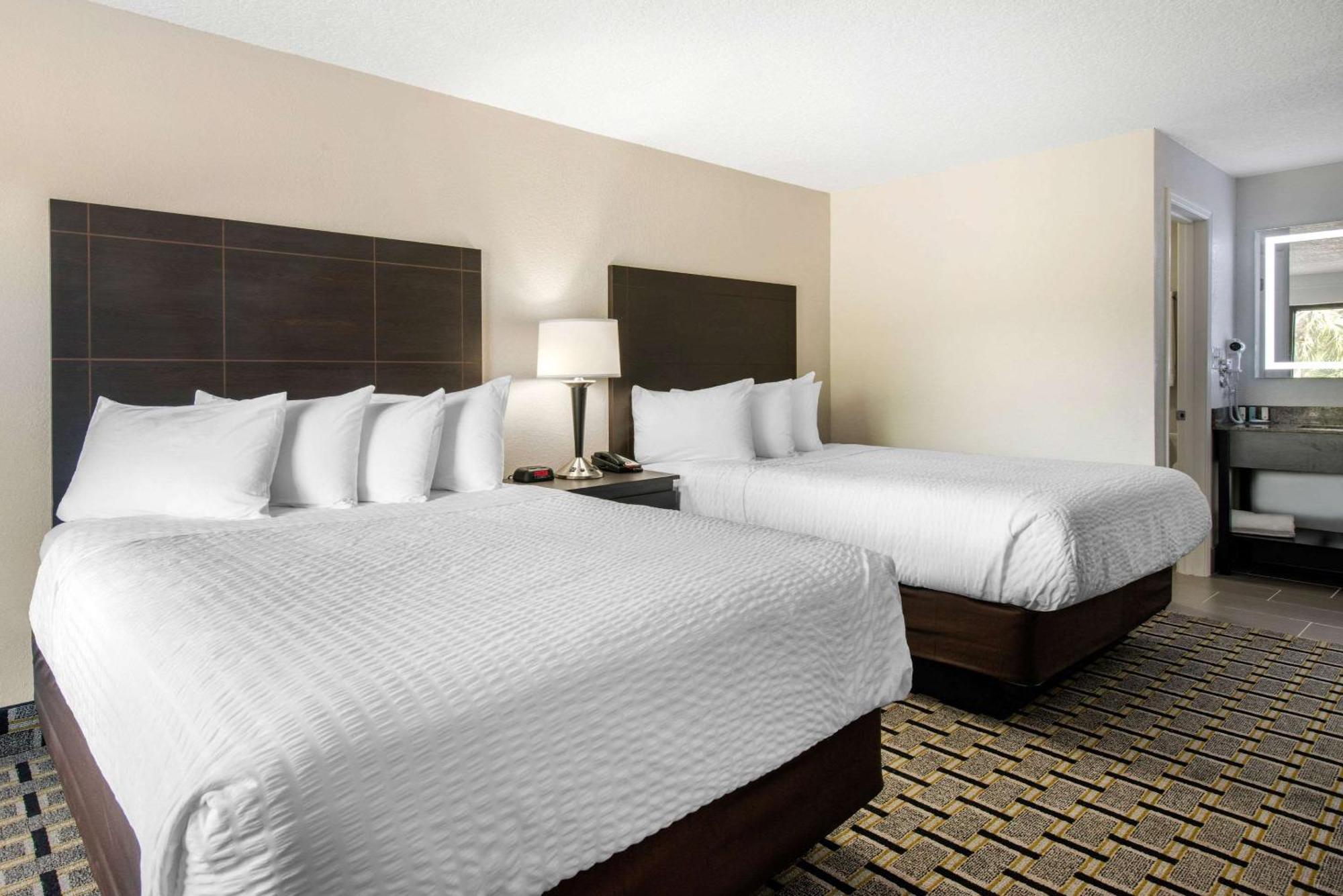Queen Room with Two Queen Beds - Accessible/Non-Smoking