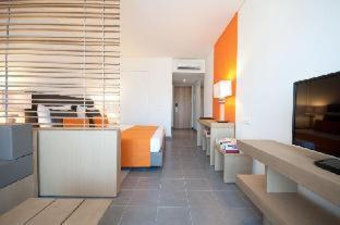 Double or Twin Room with Side Sea View