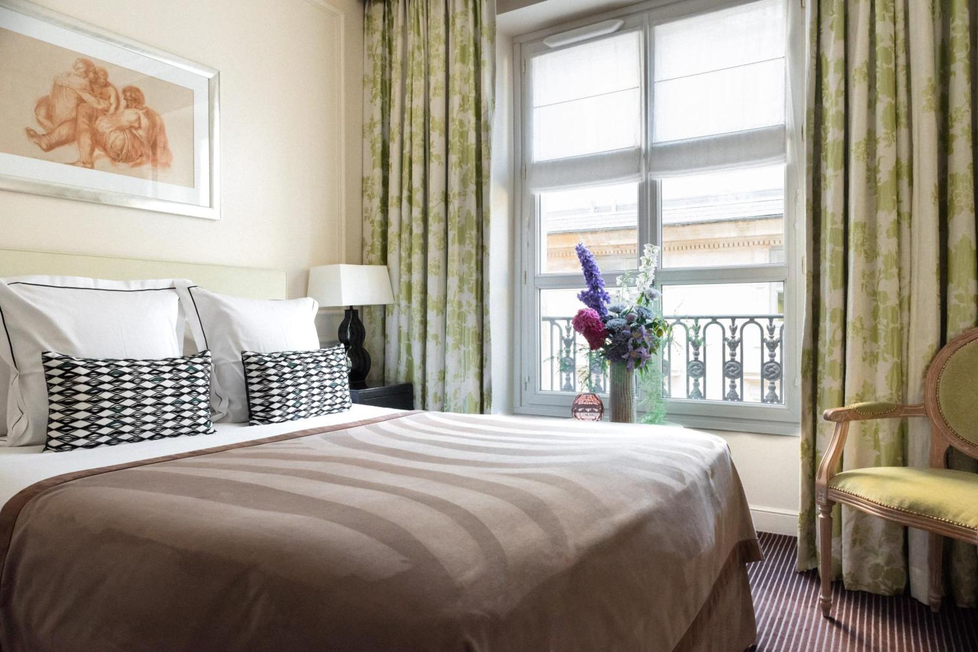 Superior Room,1543419097:JPEG