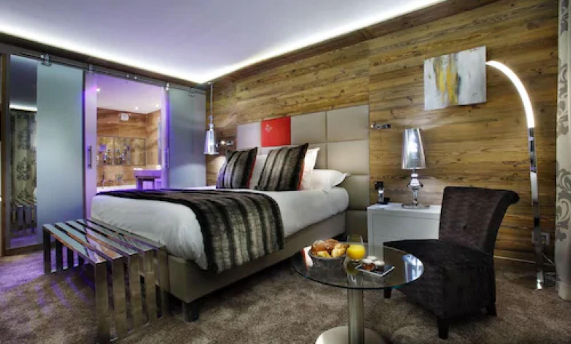 Connecting Family Room