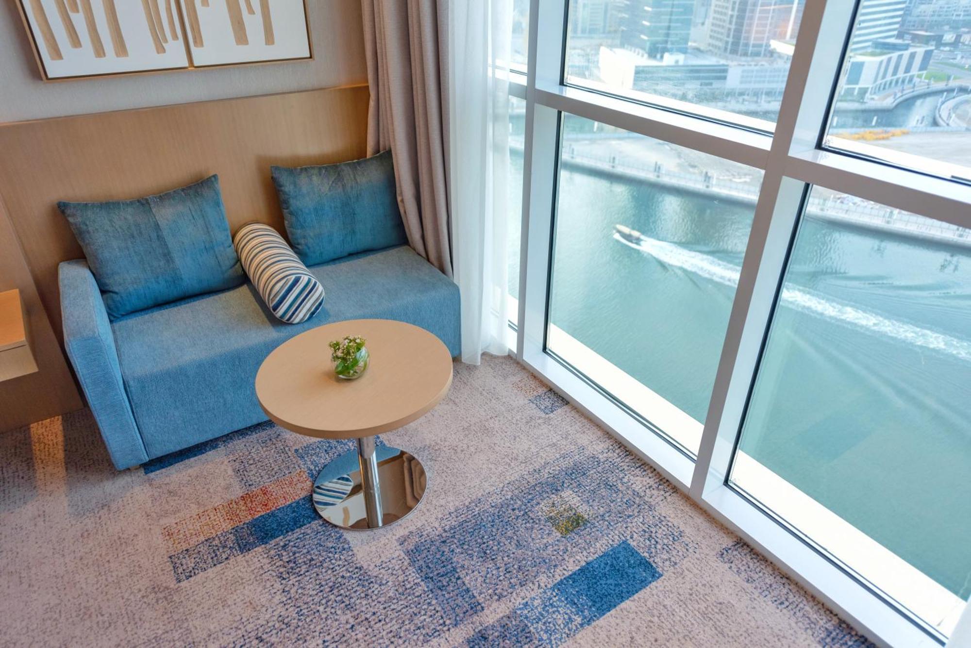 Habitación Premium con vistas al canal de Dubái y acceso gratuito a la playa privada del hotel en Palm Jumeirah