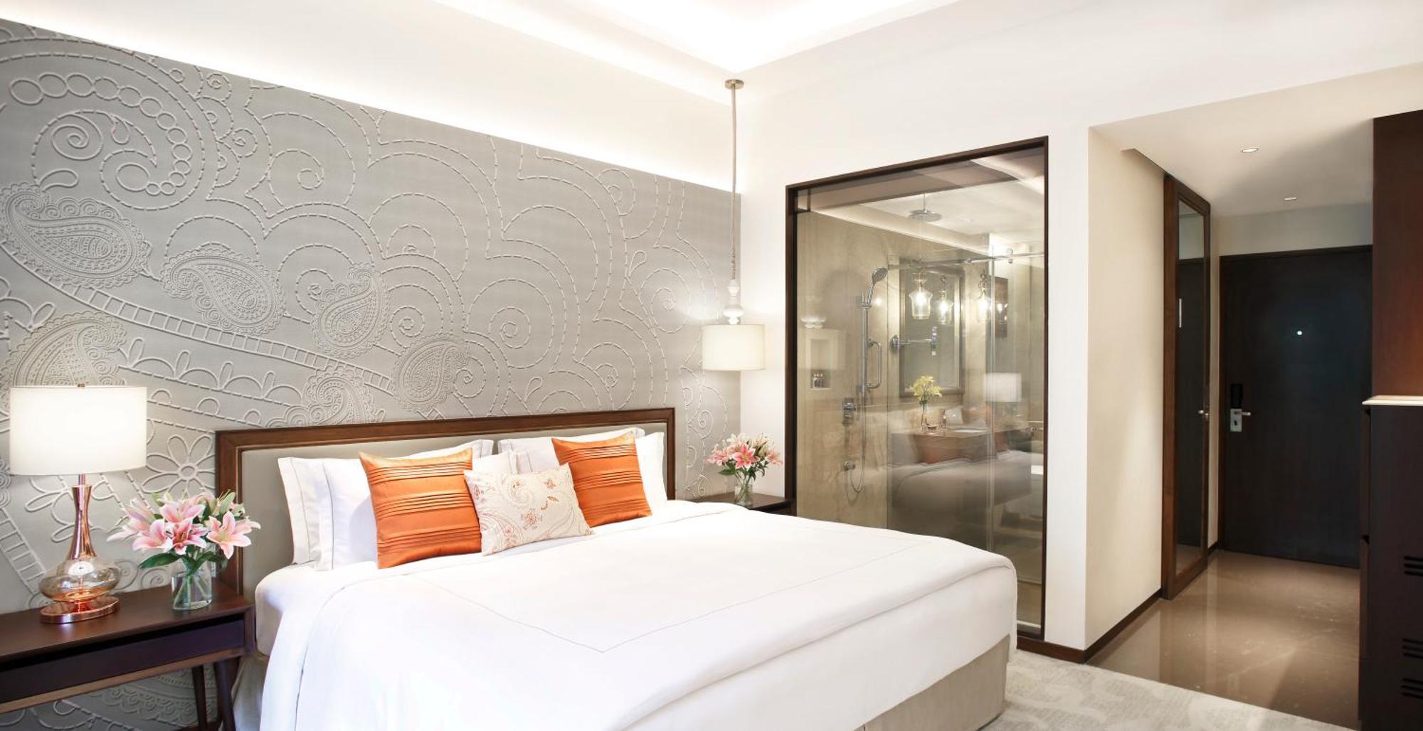 Deluxe Room King Bed