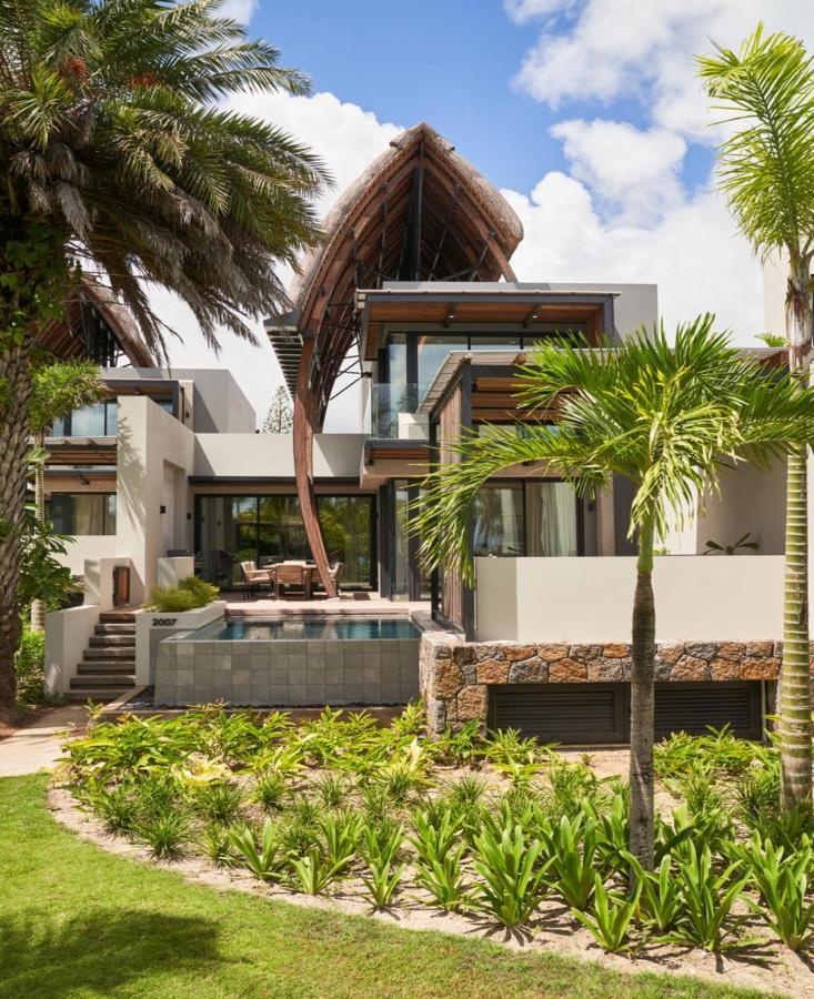 LUX* Villa met Zwembad