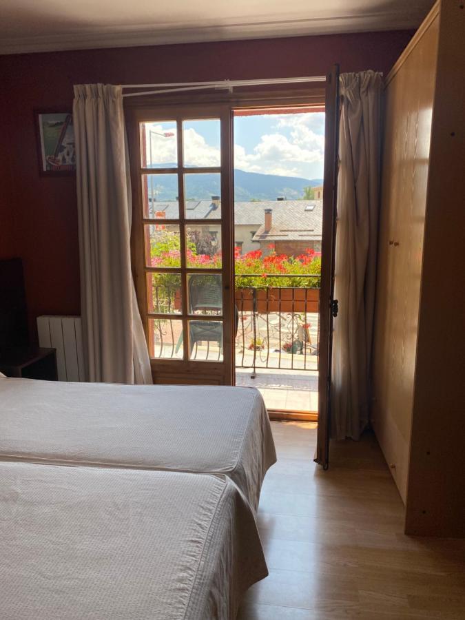 Habitación Doble con vistas a la montaña