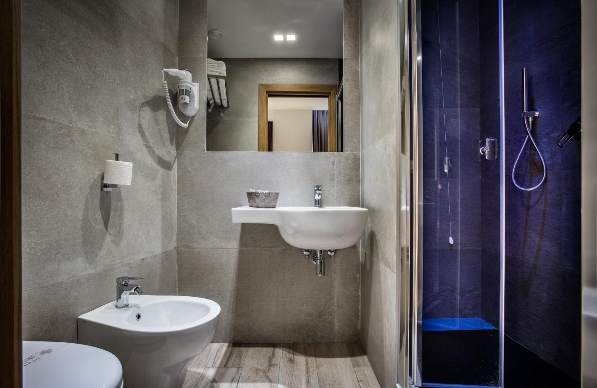 Premium Single Room