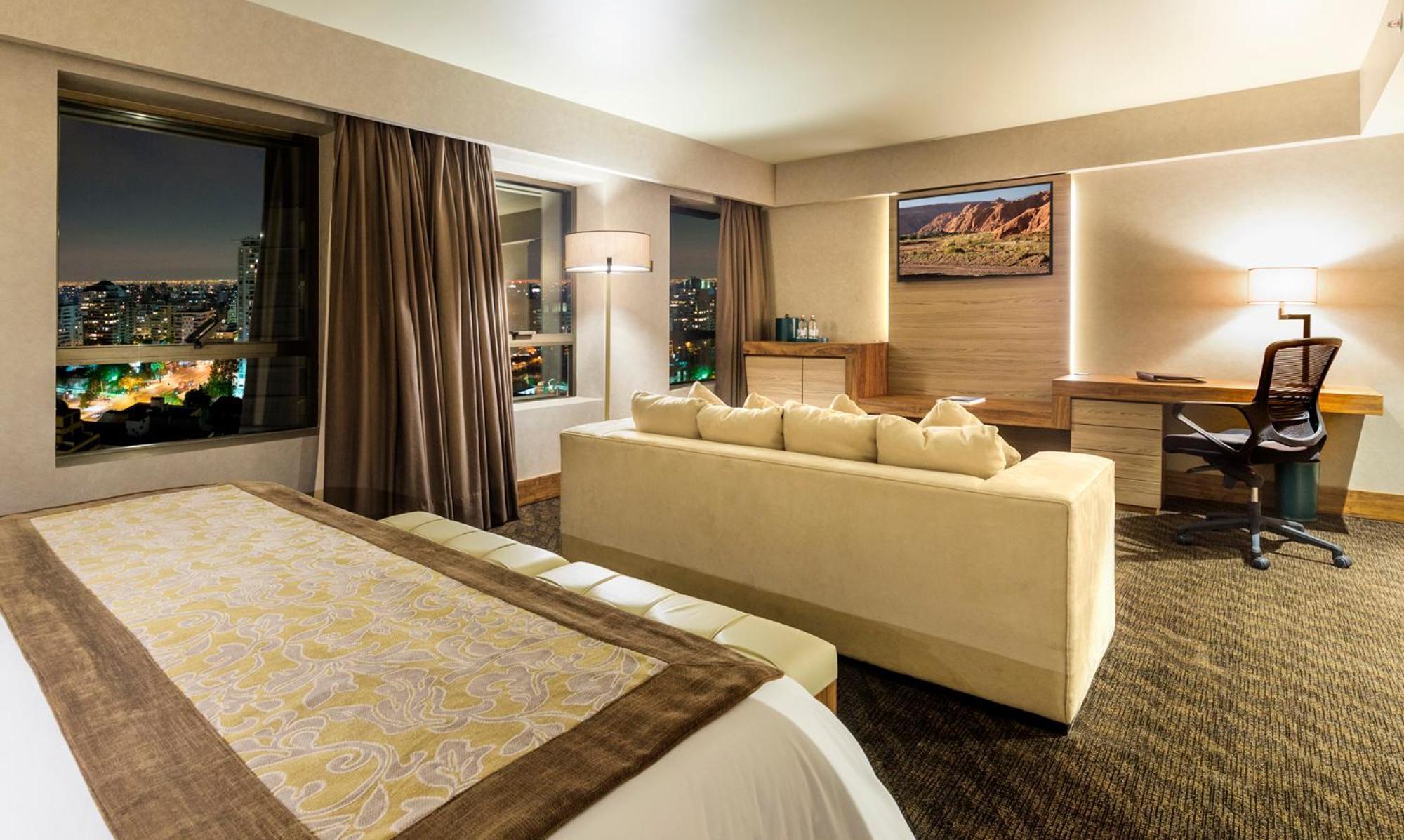 Deluxe King Room