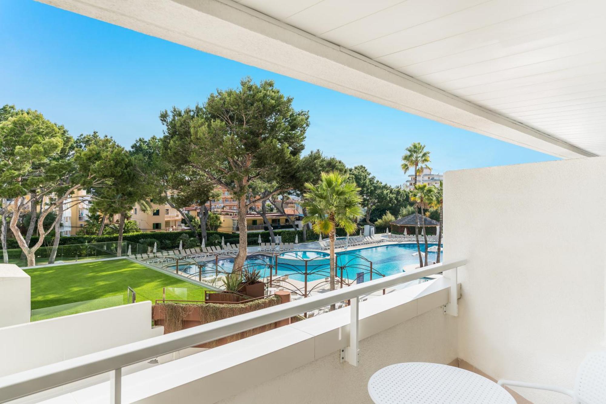 Double Room Pool View