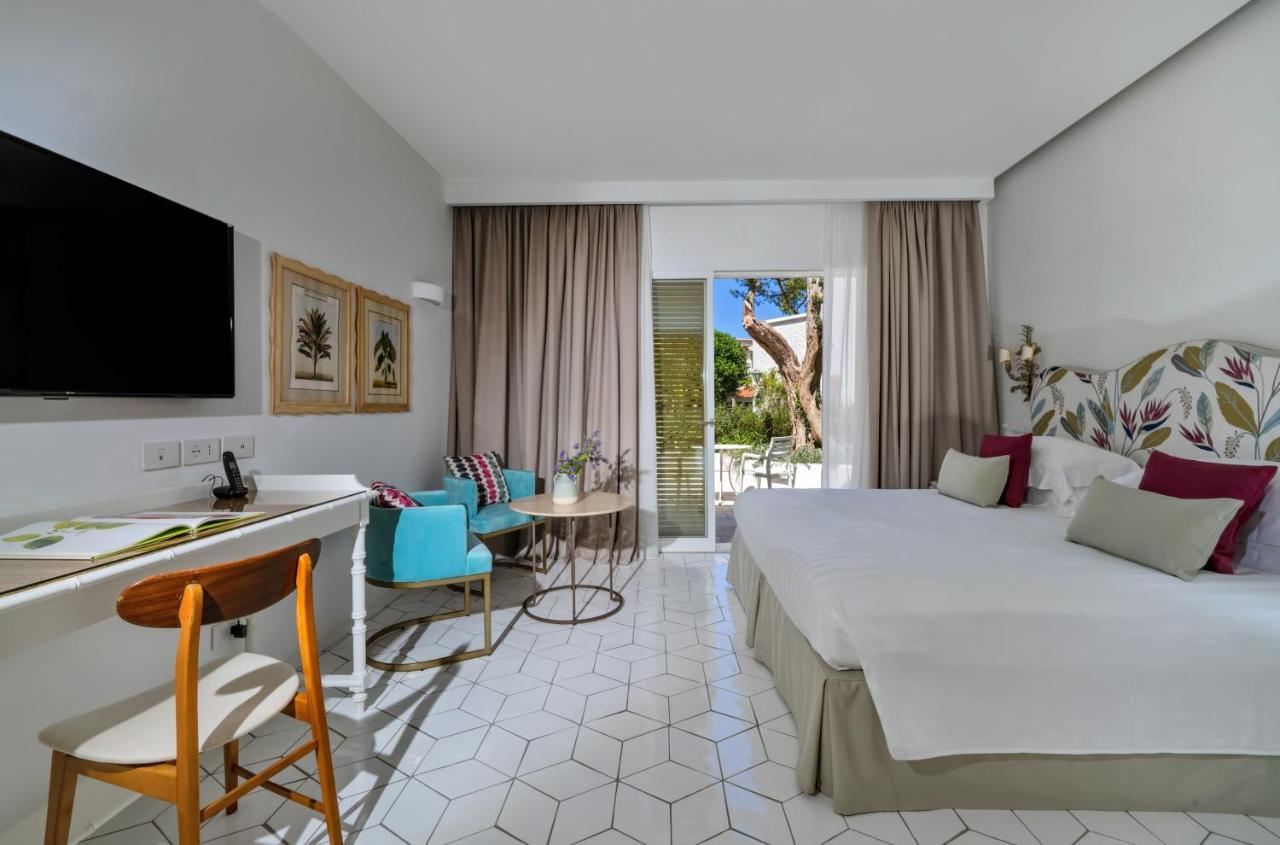 Premium Room with Terrace and Garden View