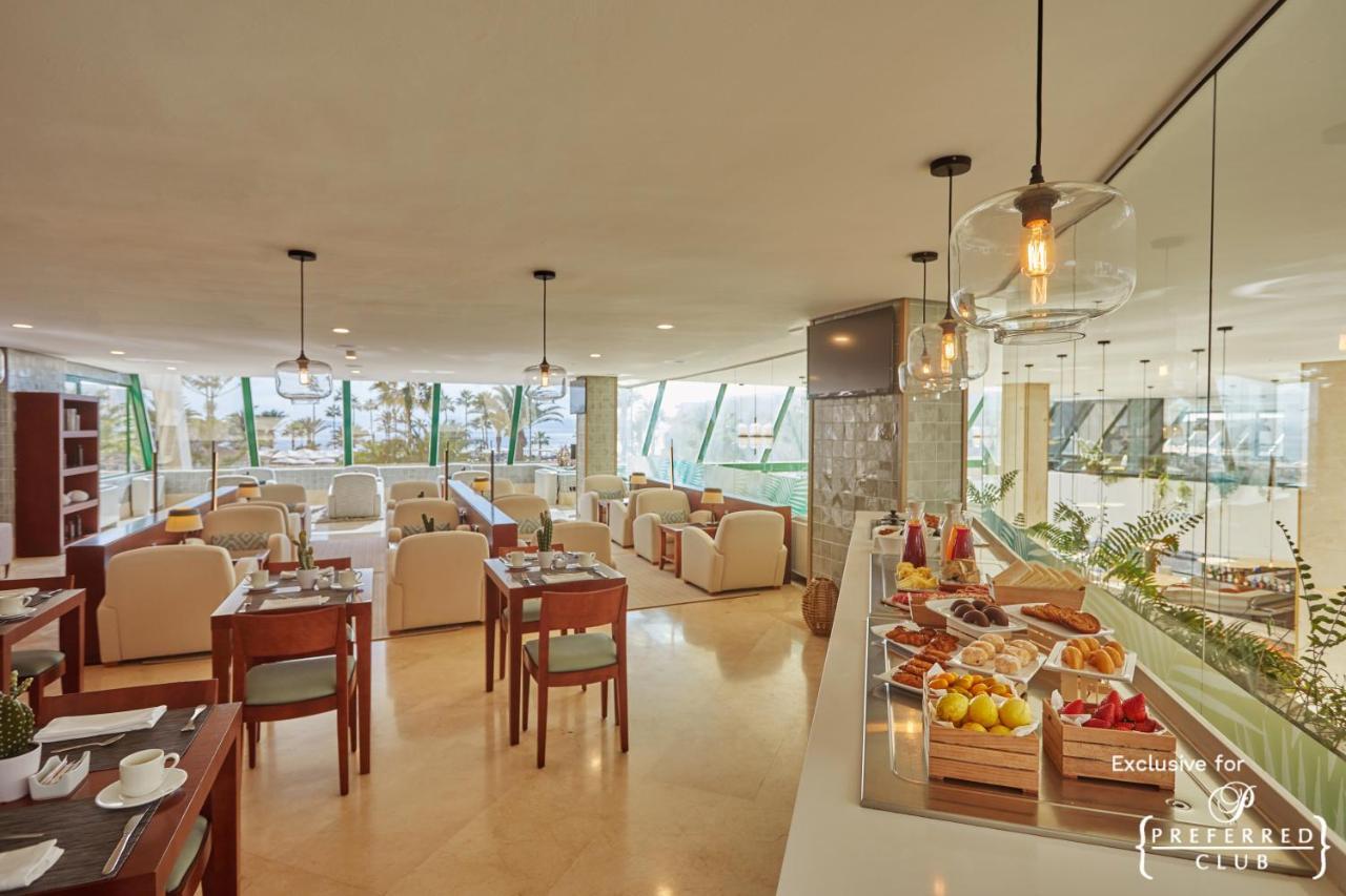 Habitación Doble con acceso al club y acceso directo a la piscina