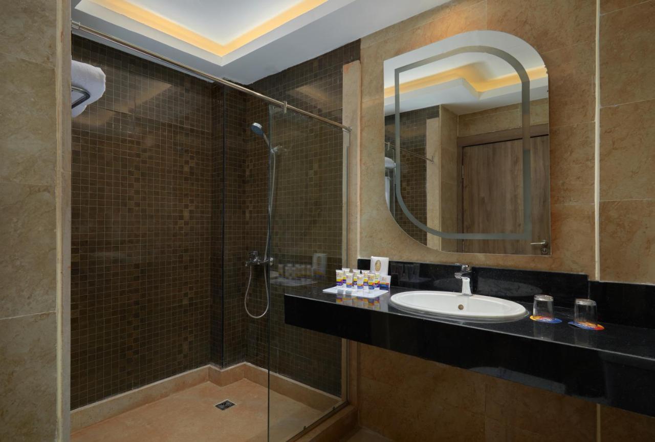 Deluxe Mountain View Room
