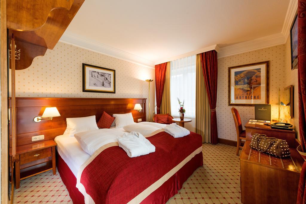 Small Double Room,1770895143:JPEG