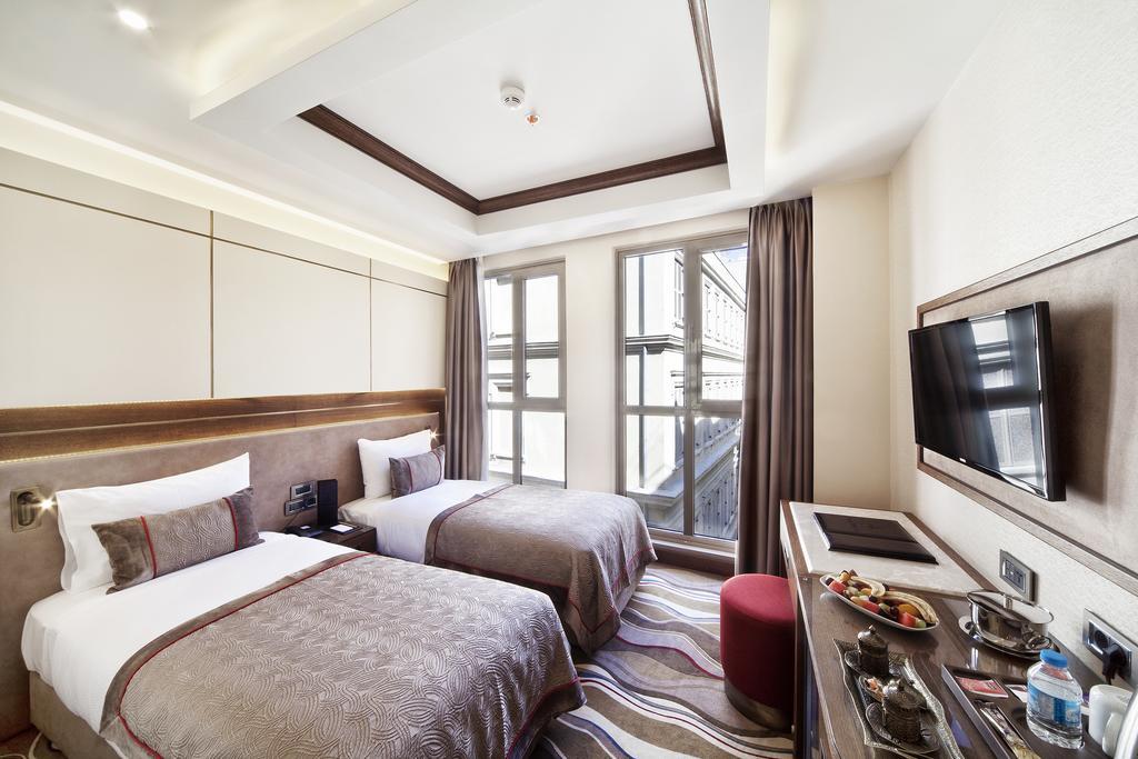 Superior Room Whirlpool