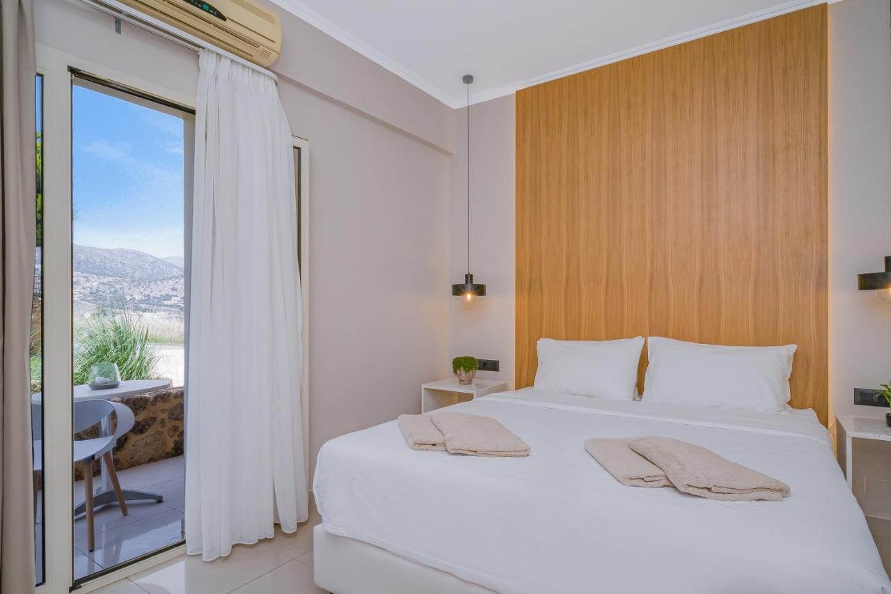 One-Bedroom Apartment Sunset Side Sea View