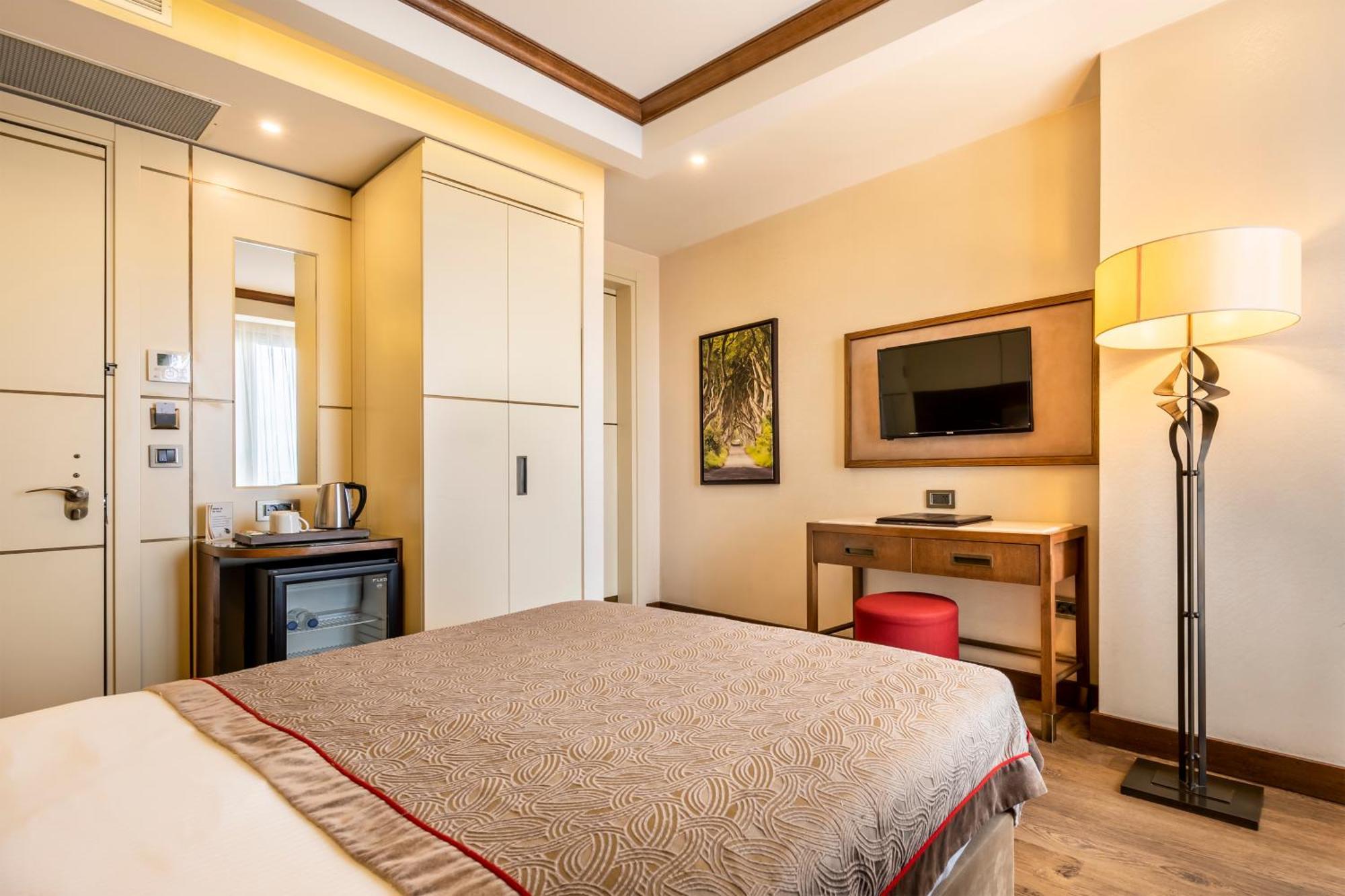 Deluxe Room Golden Horn View