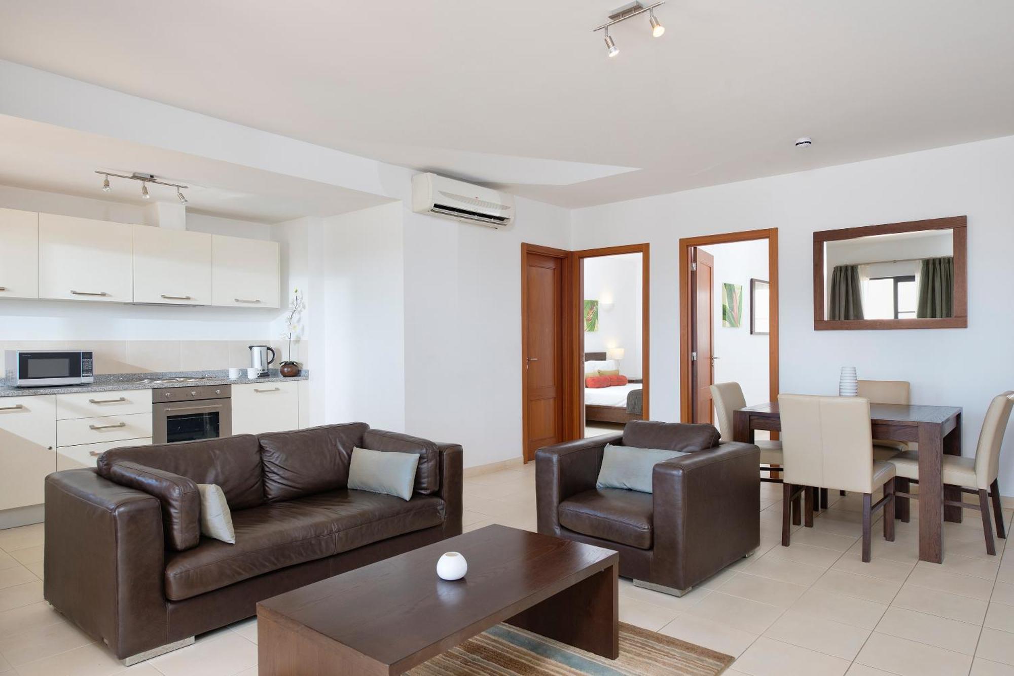 Suite com 2 Quartos (4 Adultos)