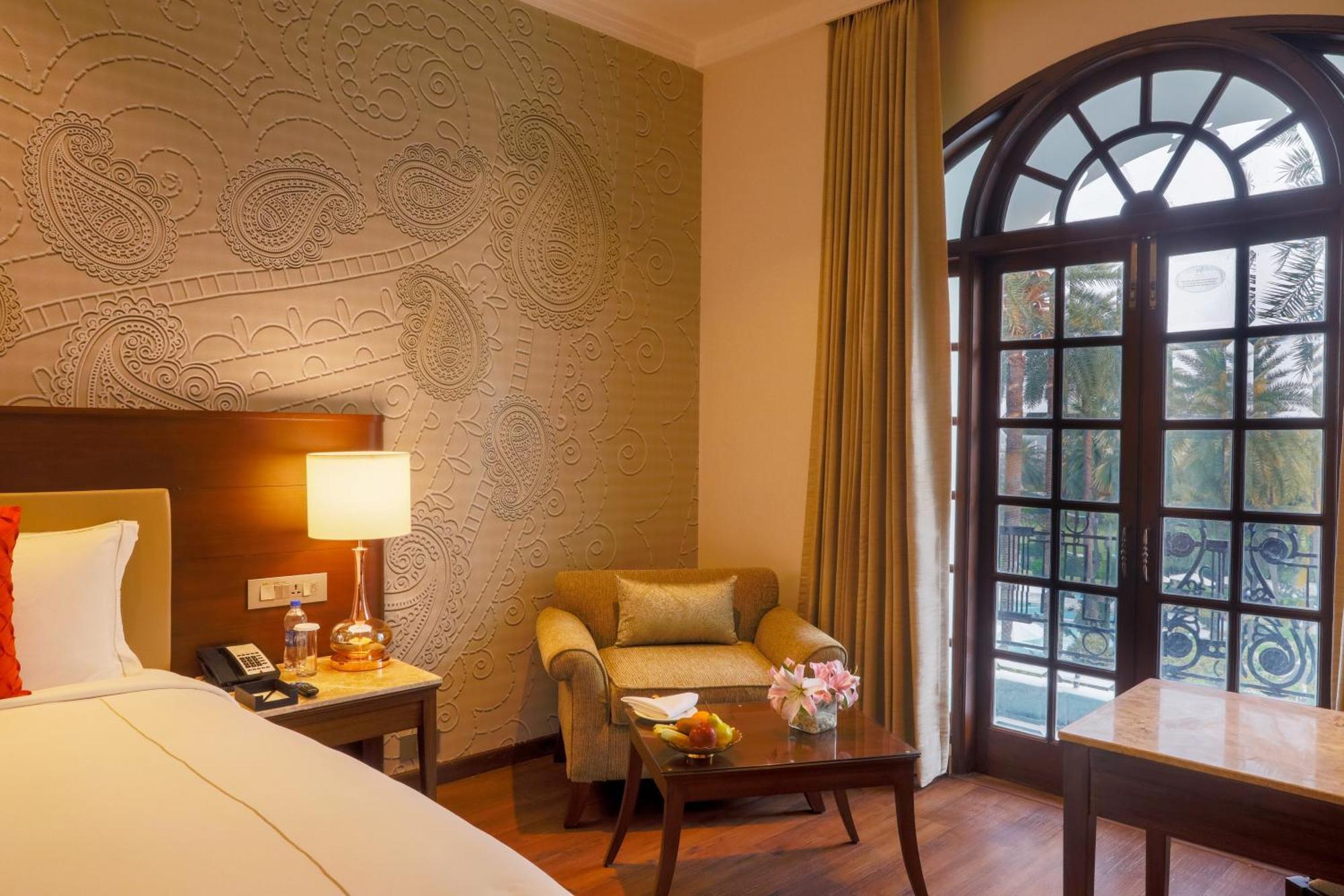 Superior Room King Bed Pool View