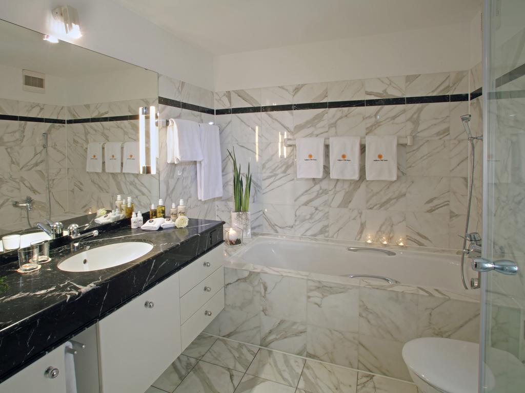 Comfort Double or Twin Room