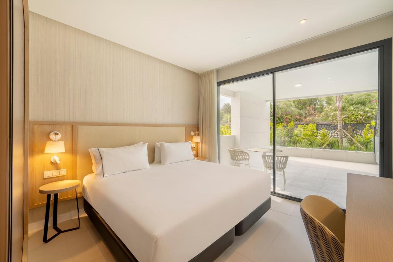 Oasis Deluxe with Terrace
