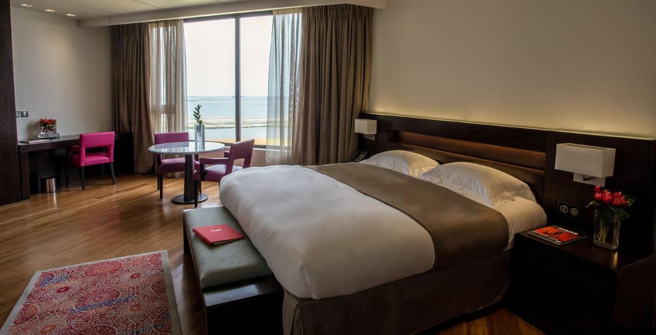 Suite con cama extragrande