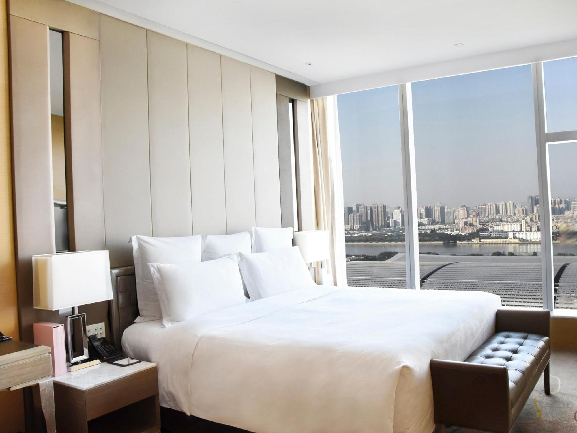Club Executive Suite,1499917411:JPEG
