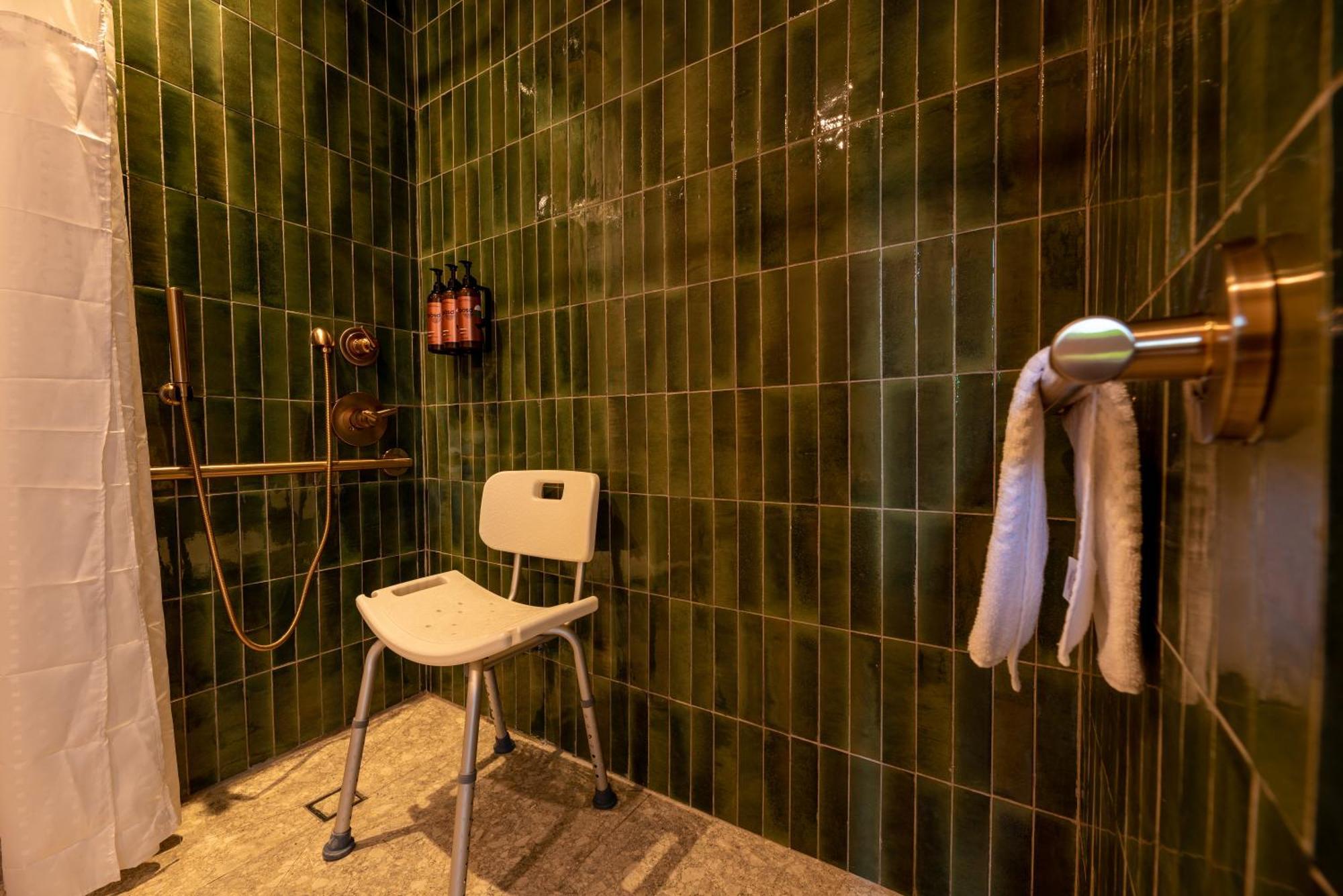 Queen Room Mobility or Hearing Accessible 3X3 Shower