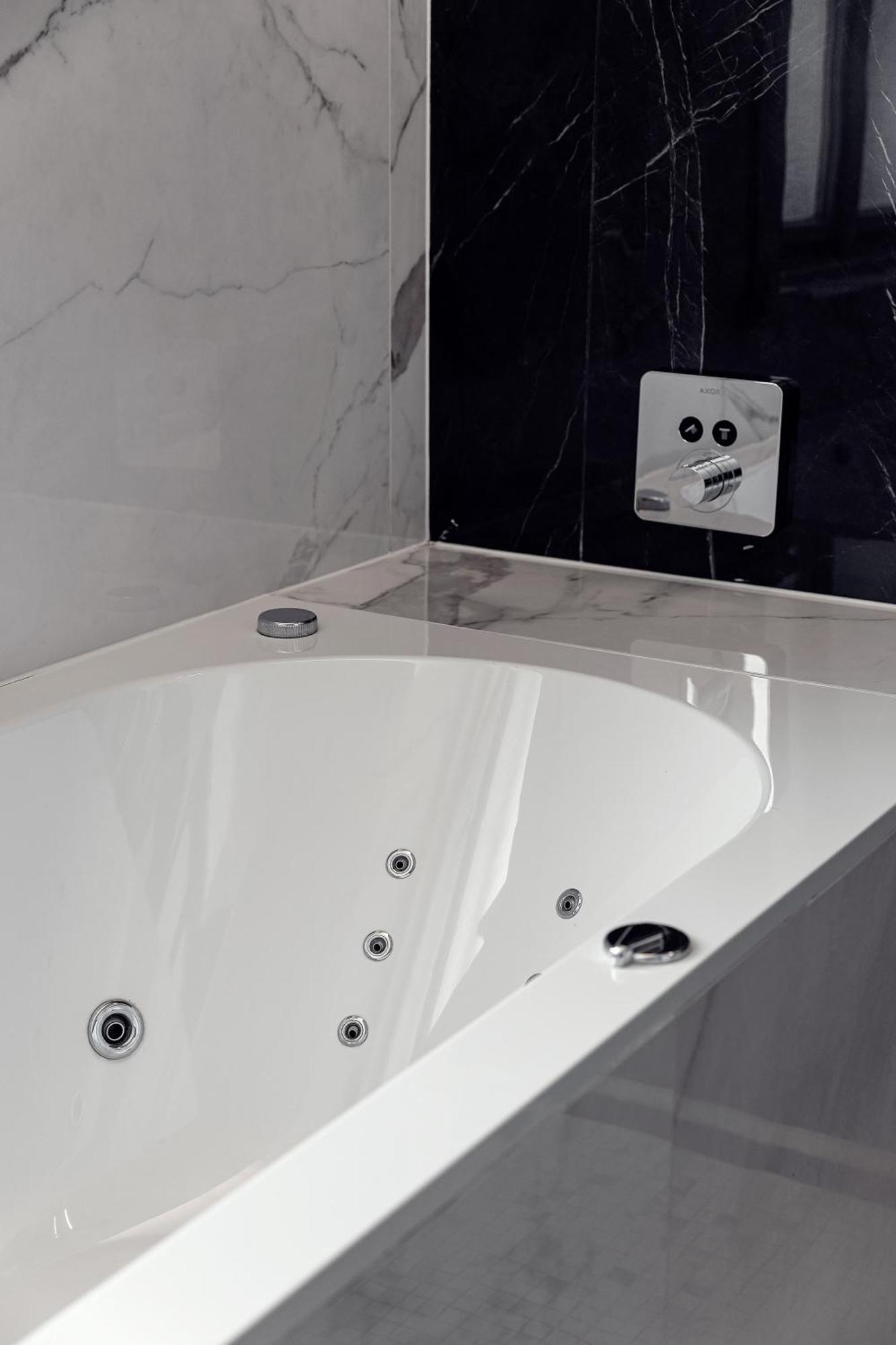 Junior Suite Spa Access,1537784374:JPEG