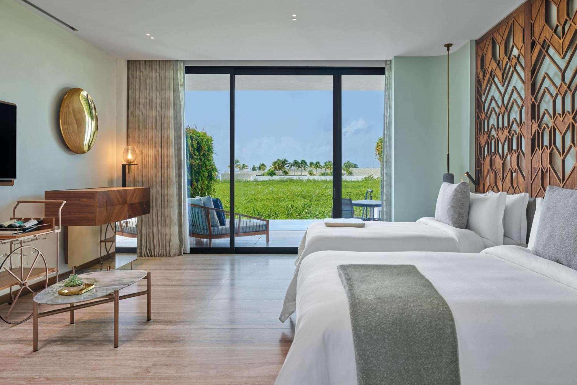 Grand Luxe Queen Room Two Queen Beds Ocean View Plunge Pool