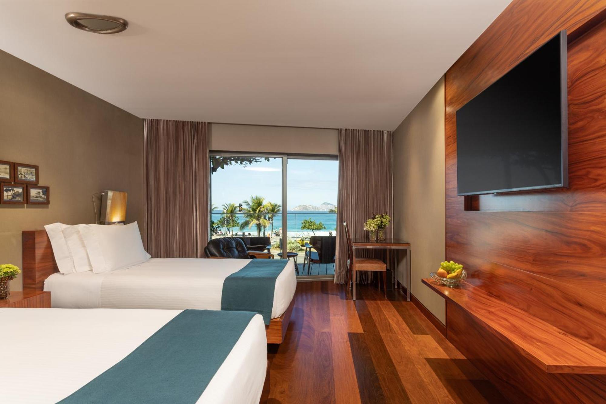 Deluxe Tweepersoonskamer met 2 Aparte Bedden en Uitzicht op Zee
