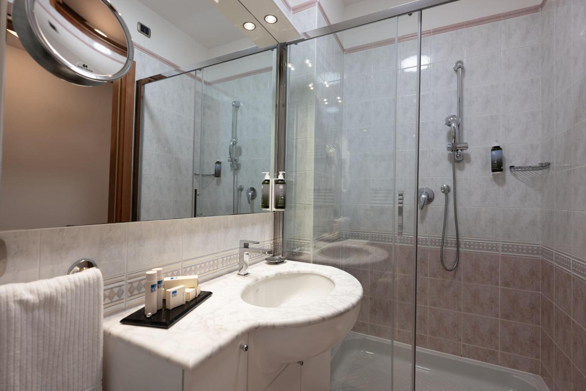 Superior Double or Twin Room Sea View