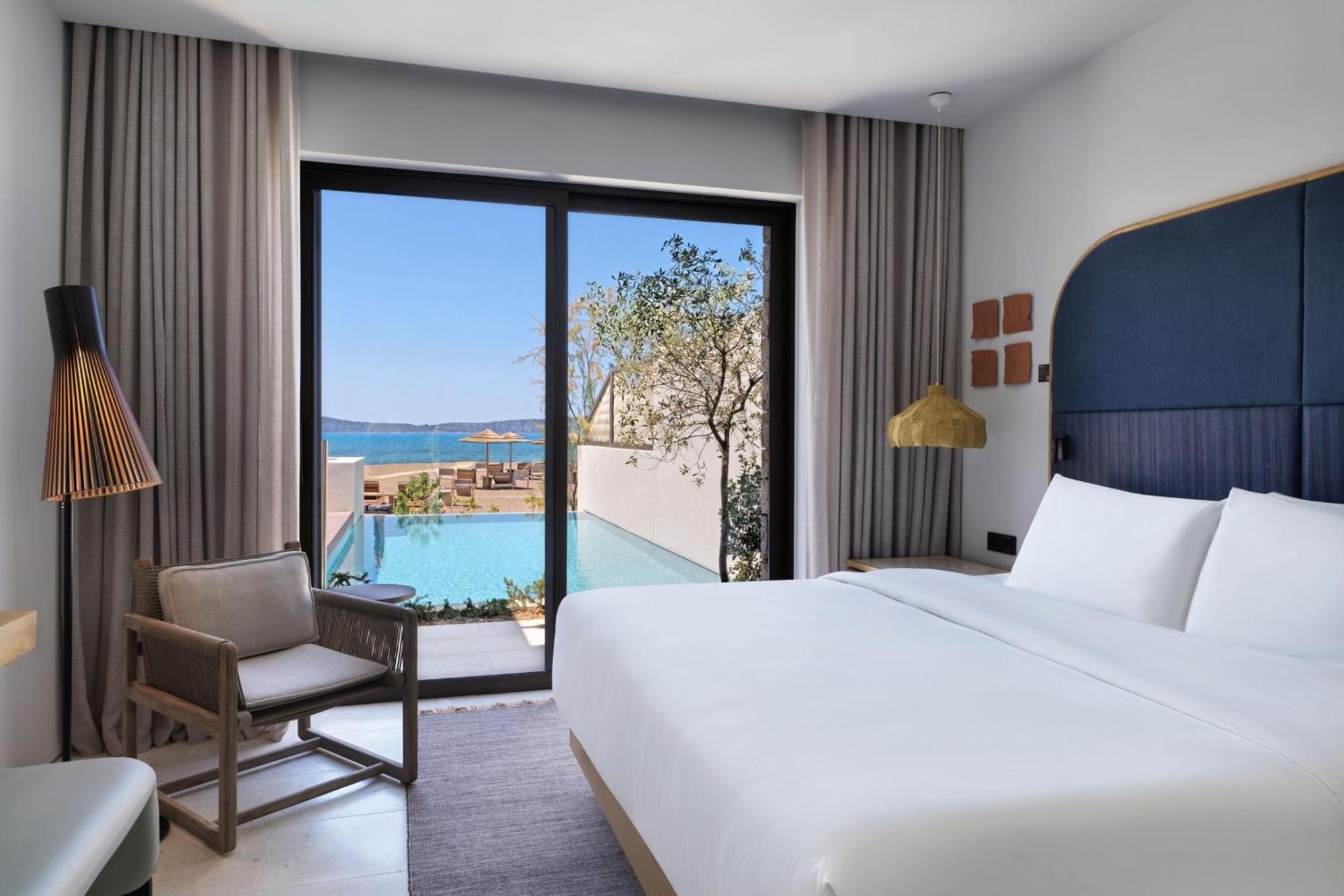 W Beachfront Infinity, 2 Bedroom Suite, Sea view, Terrace
