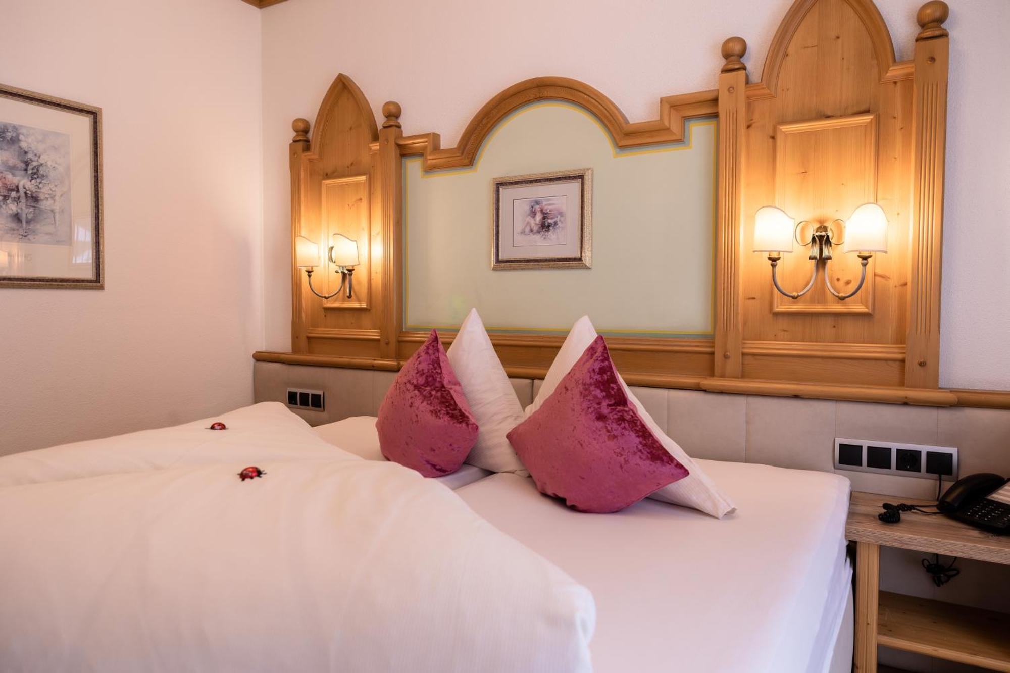Double Room,1556803507:JPEG