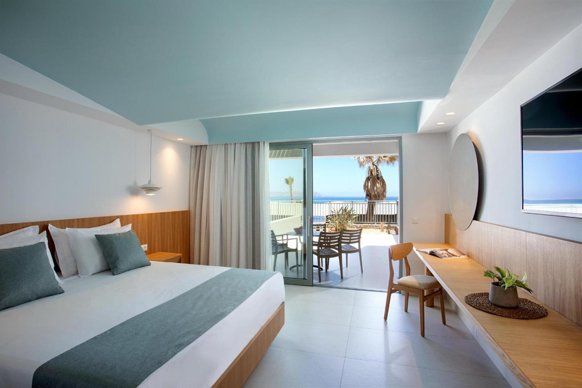 Family Room with Sea View (up to 4 pax)