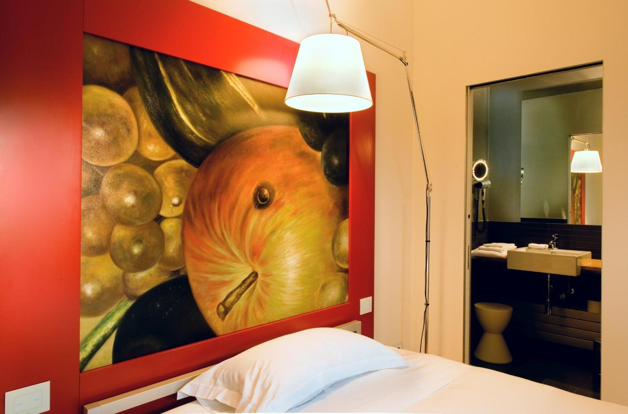 Deluxe Single Room Small Double Bed