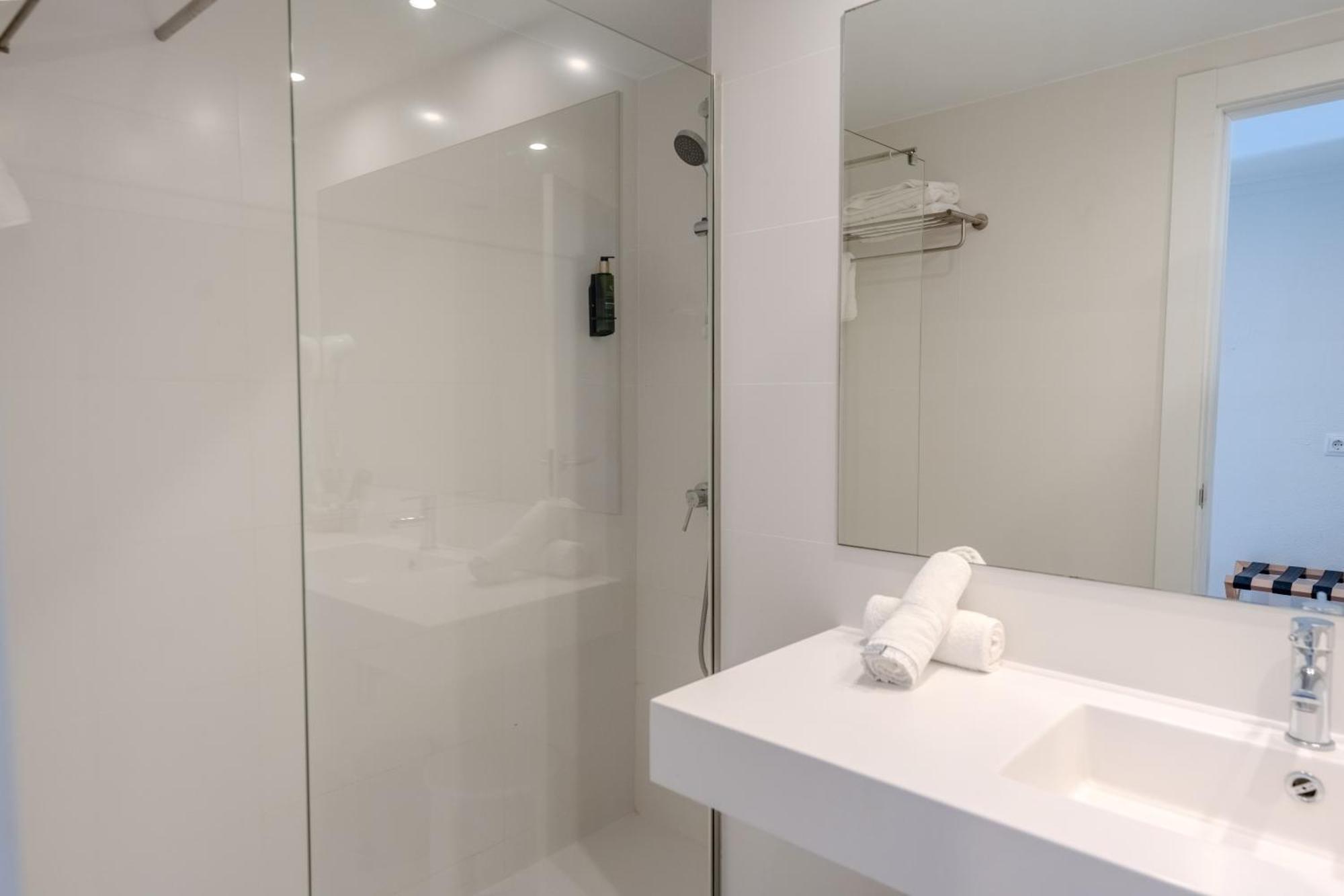 Twin Room with Spa Access