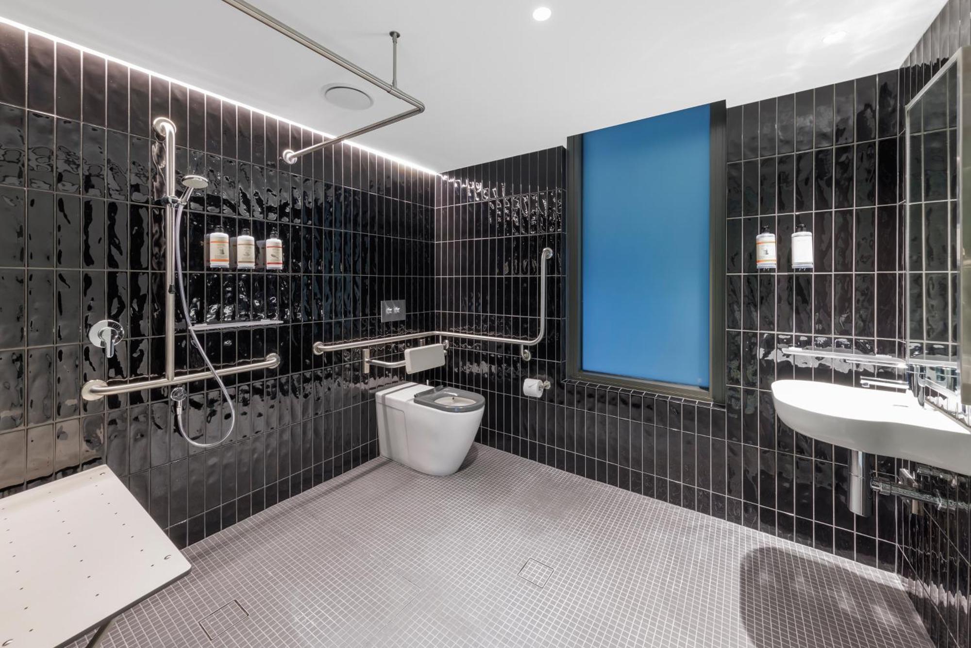 Adge Accessible Queen Room