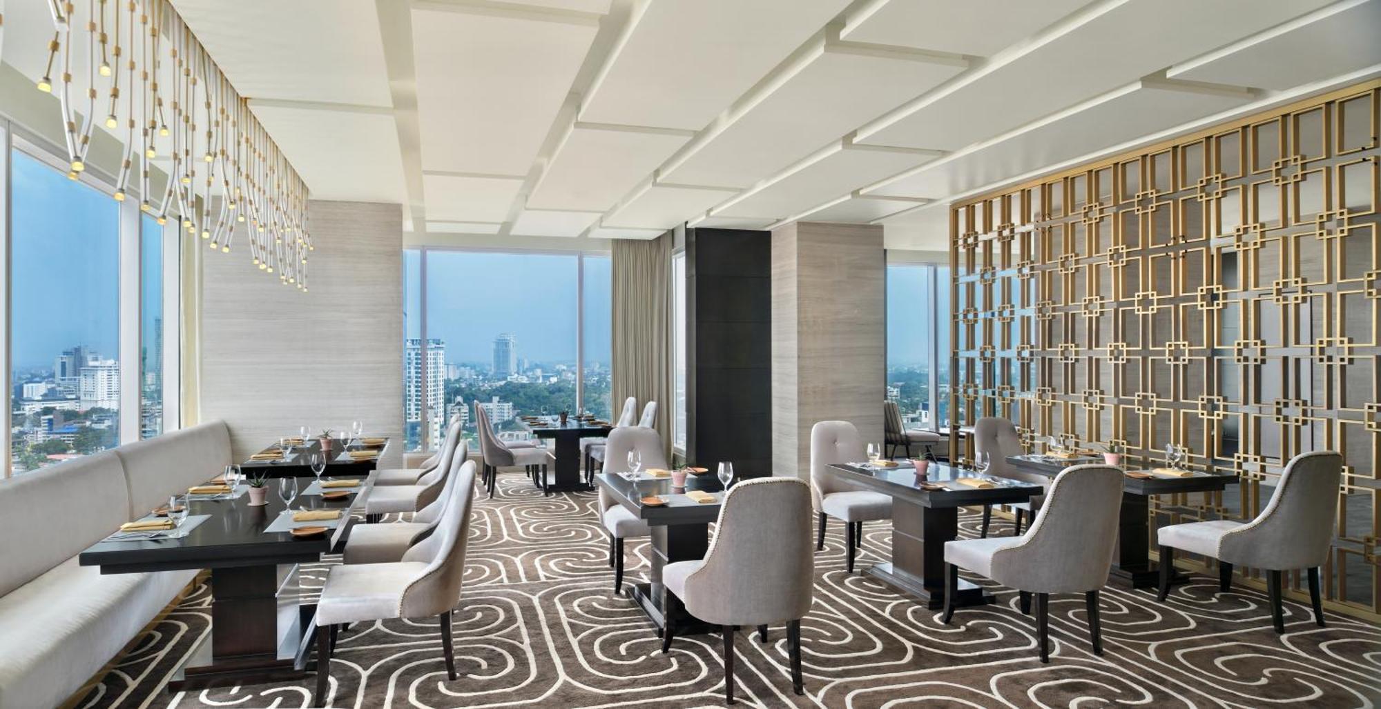 Sheraton Club Twin Room Ocean View Club Lounge Access spa per room F&B per room Early check Late Checkout subject to availability
