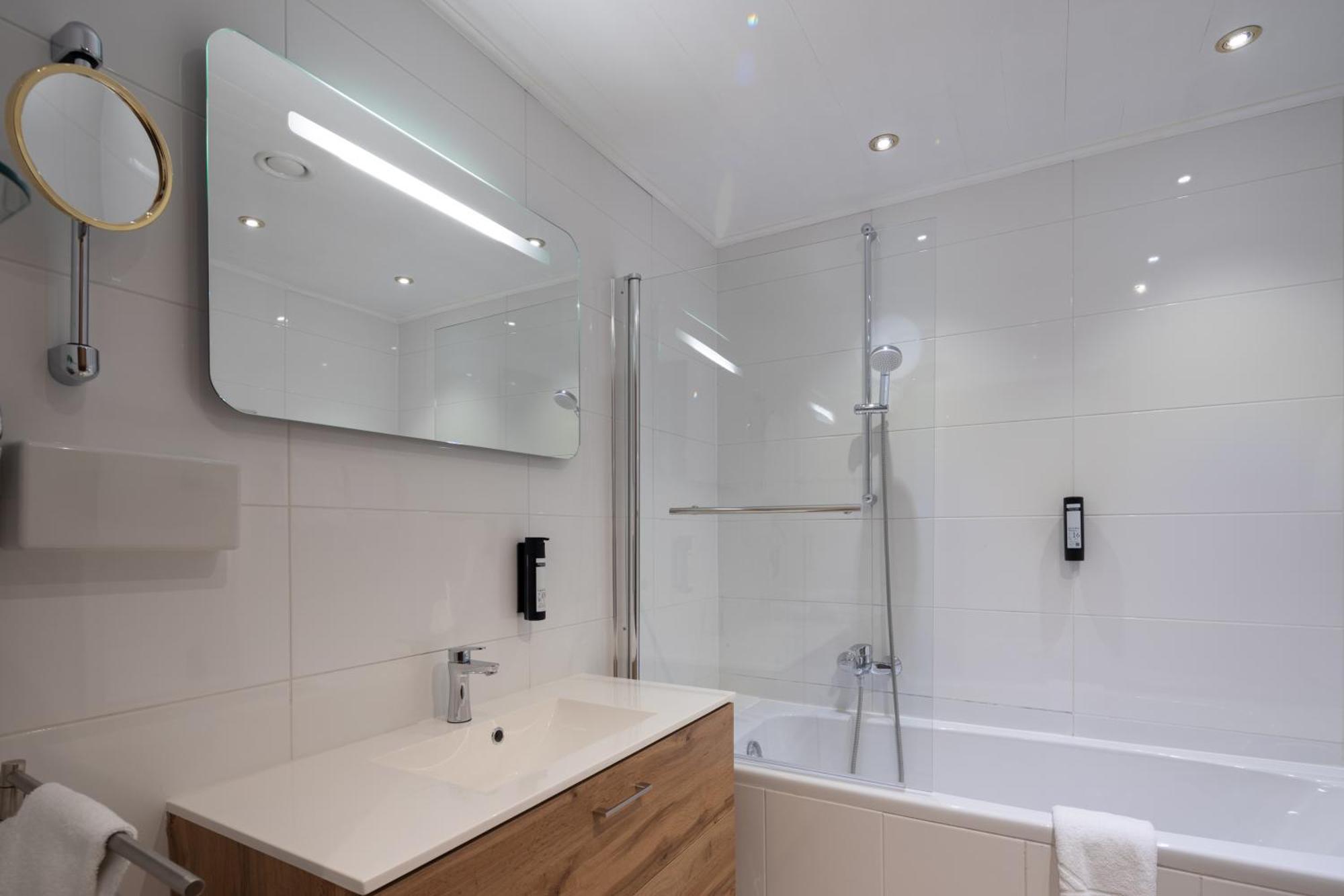 Superior Double Room,1595402703:JPEG