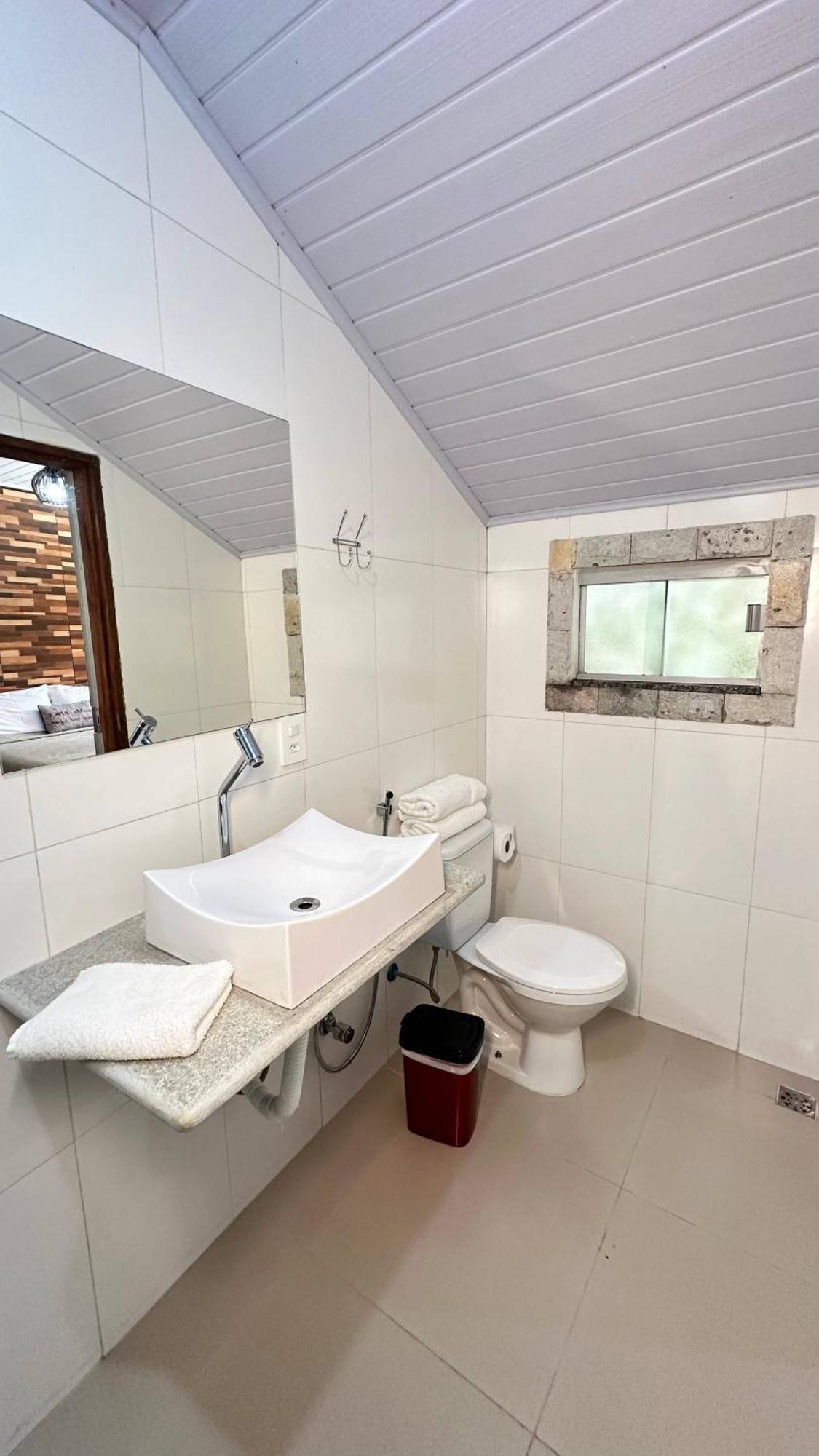 Deluxe Queen Suite