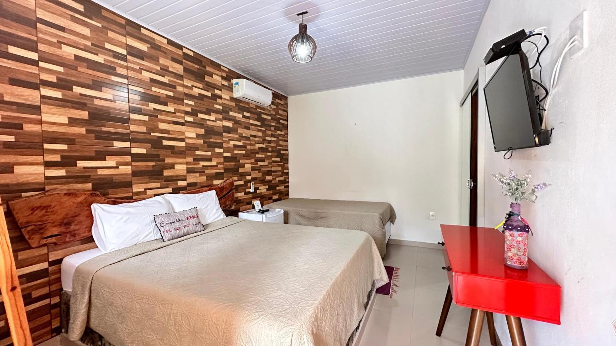 Deluxe Queen Suite