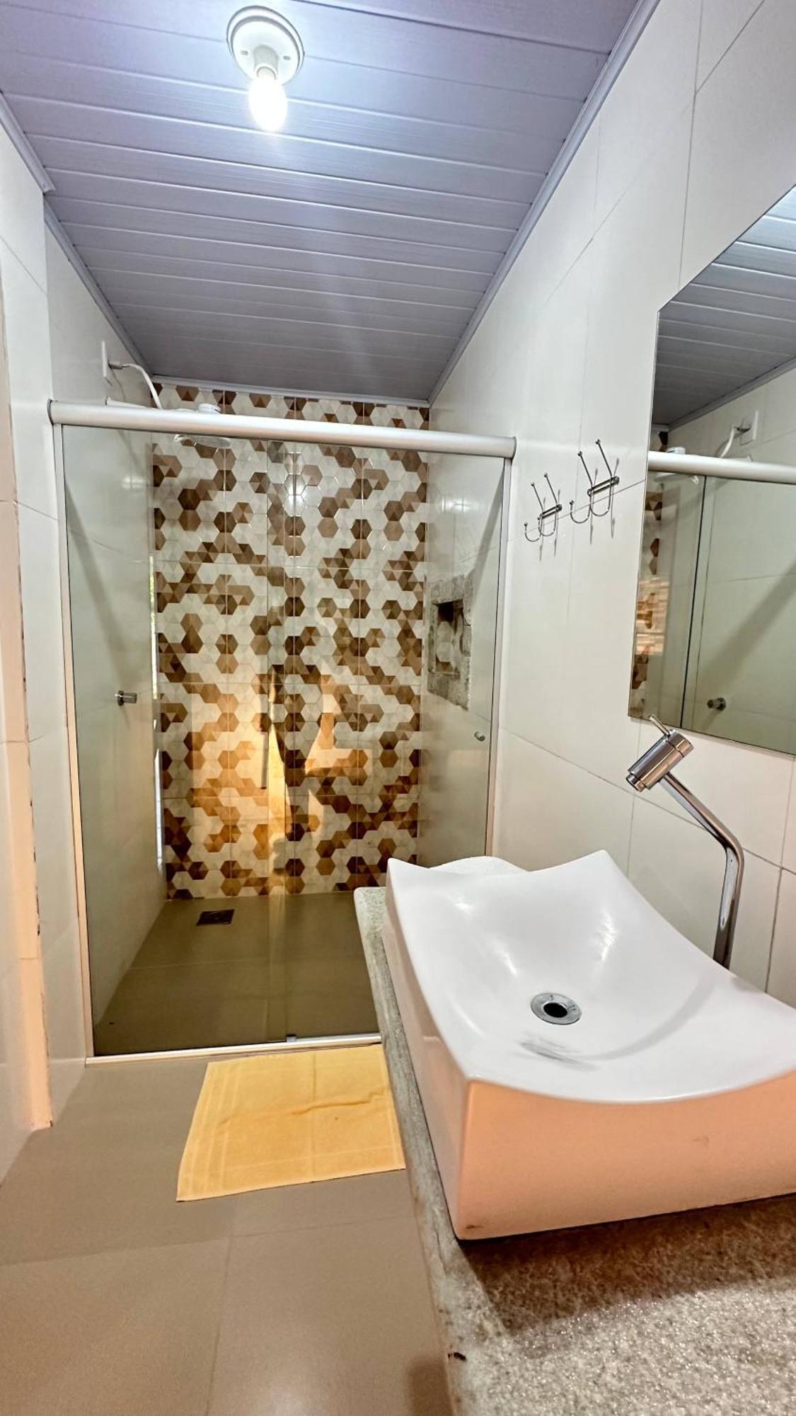 Deluxe Queen Suite