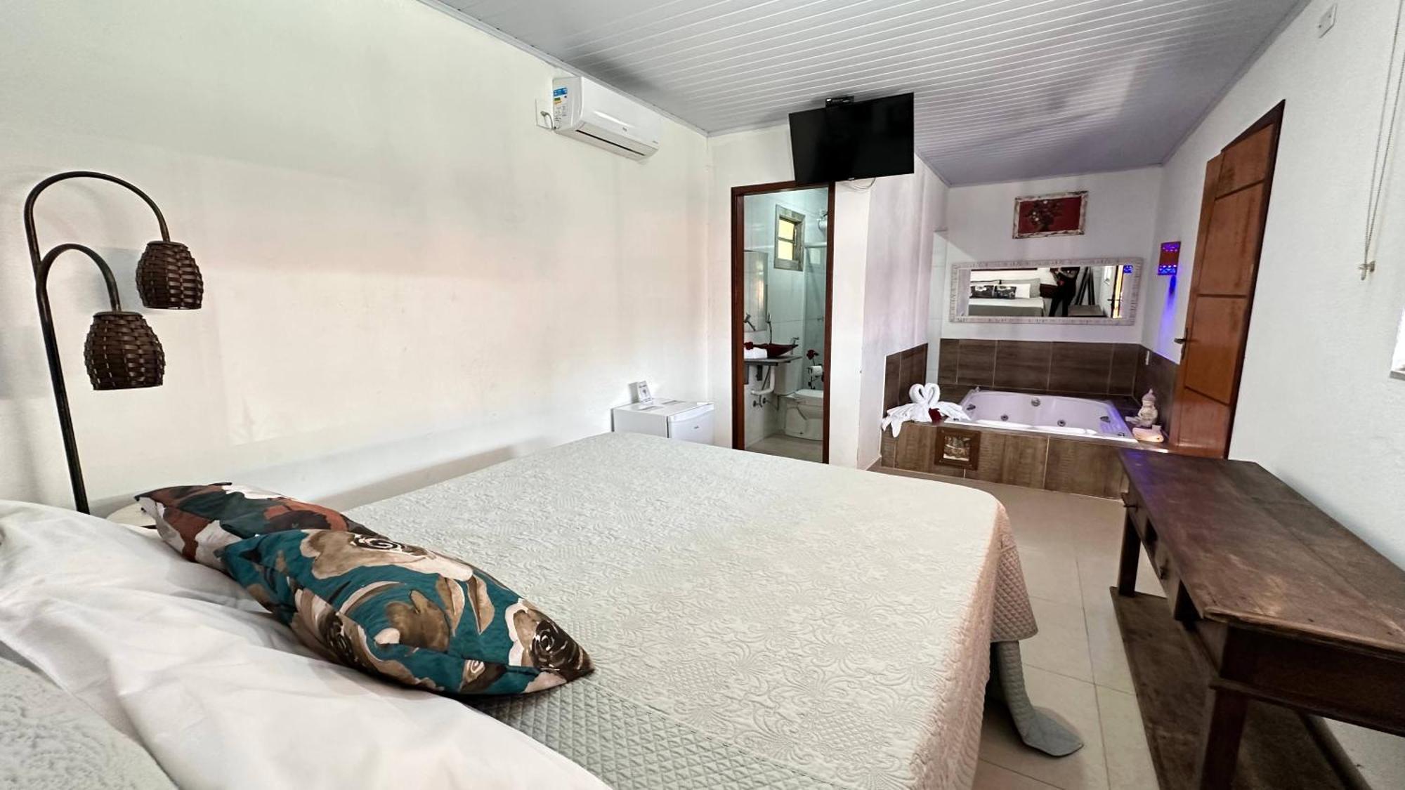 Queen Room Spa Bath