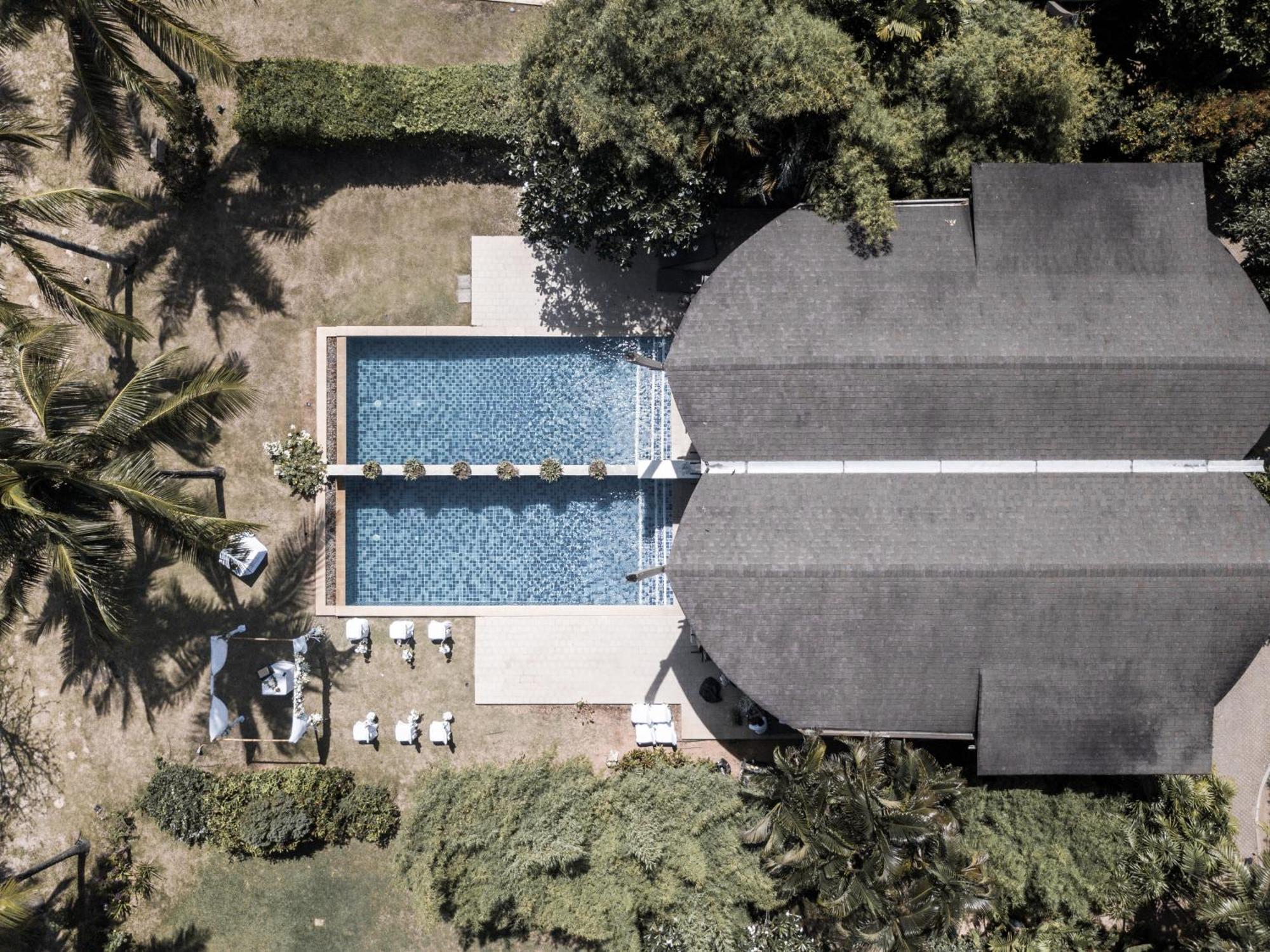 Grand Villa aan Zee met Zwembad, 2 Slaapkamers en onbeperkt gratis 24-uurs watershuttleservice