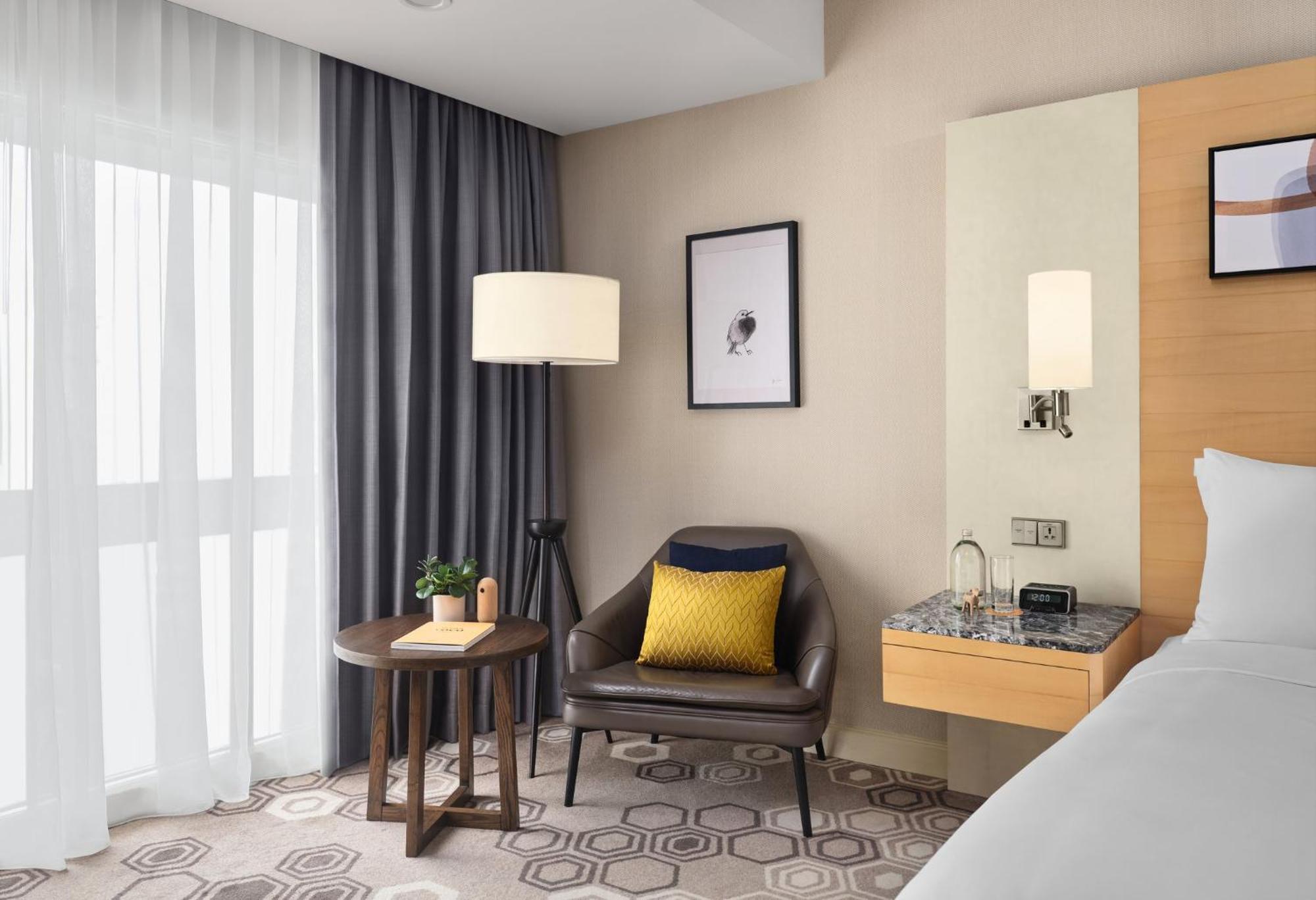 Deluxe King Room Accessible